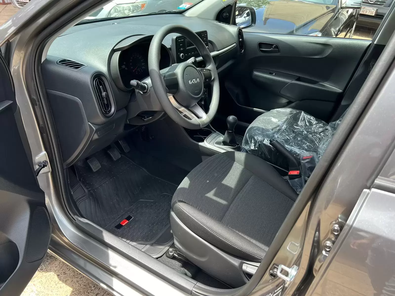 Kia Picanto 2024 en Globalmotors: Compacto, moderno y eficiente. - Imagen 8