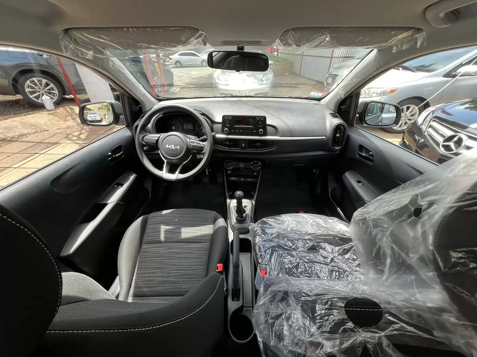 Kia Picanto 2024 en Globalmotors: Compacto, moderno y eficiente. - Imagen 12