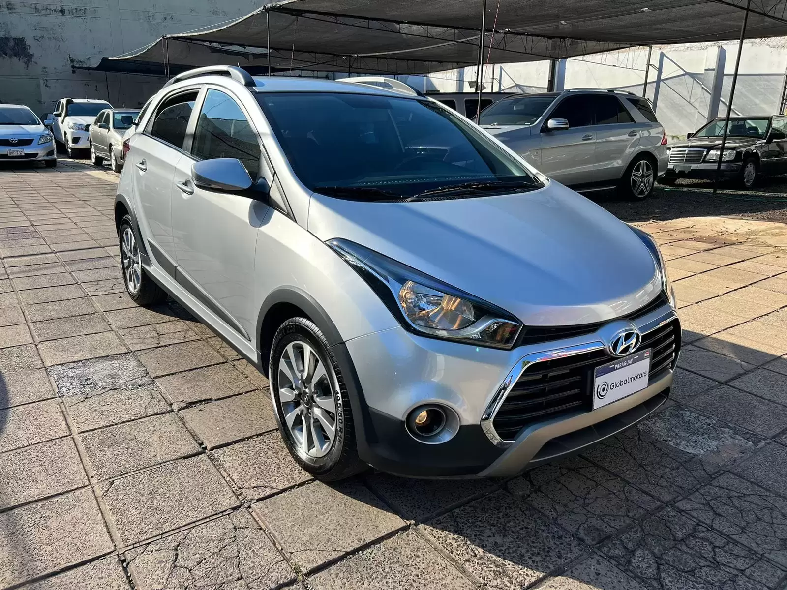 Hyundai HB20x 2016 en Globalmotors: Diseño moderno y rendimiento excepcional. - Imagen 3