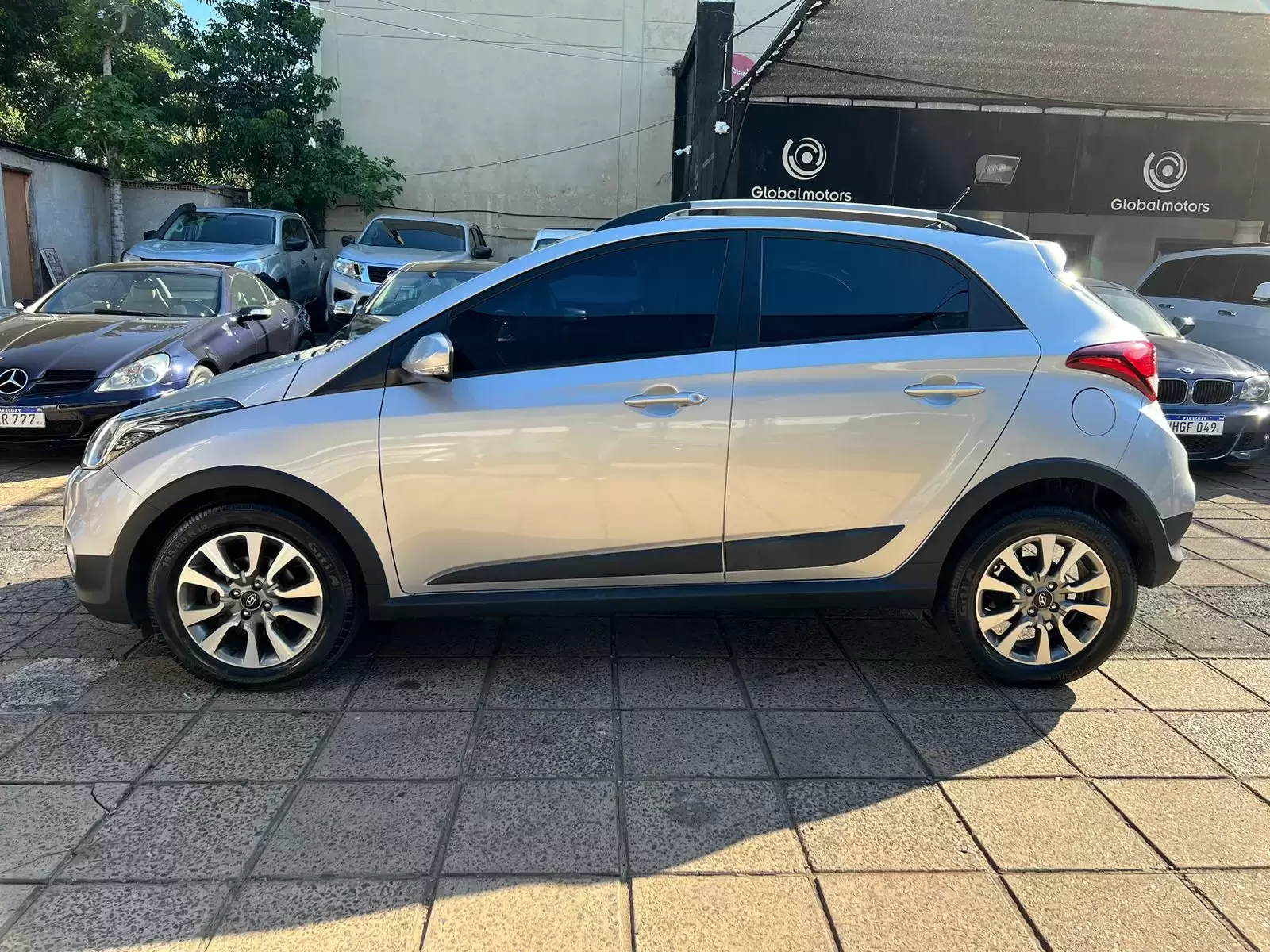 Hyundai HB20x 2016 en Globalmotors: Diseño moderno y rendimiento excepcional. - Imagen 4