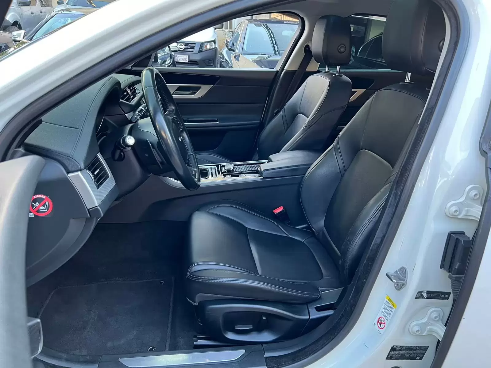 Jaguar XF Premium 35T 2016 en Globalmotors: Lujo y potencia garantizados - Imagen 9