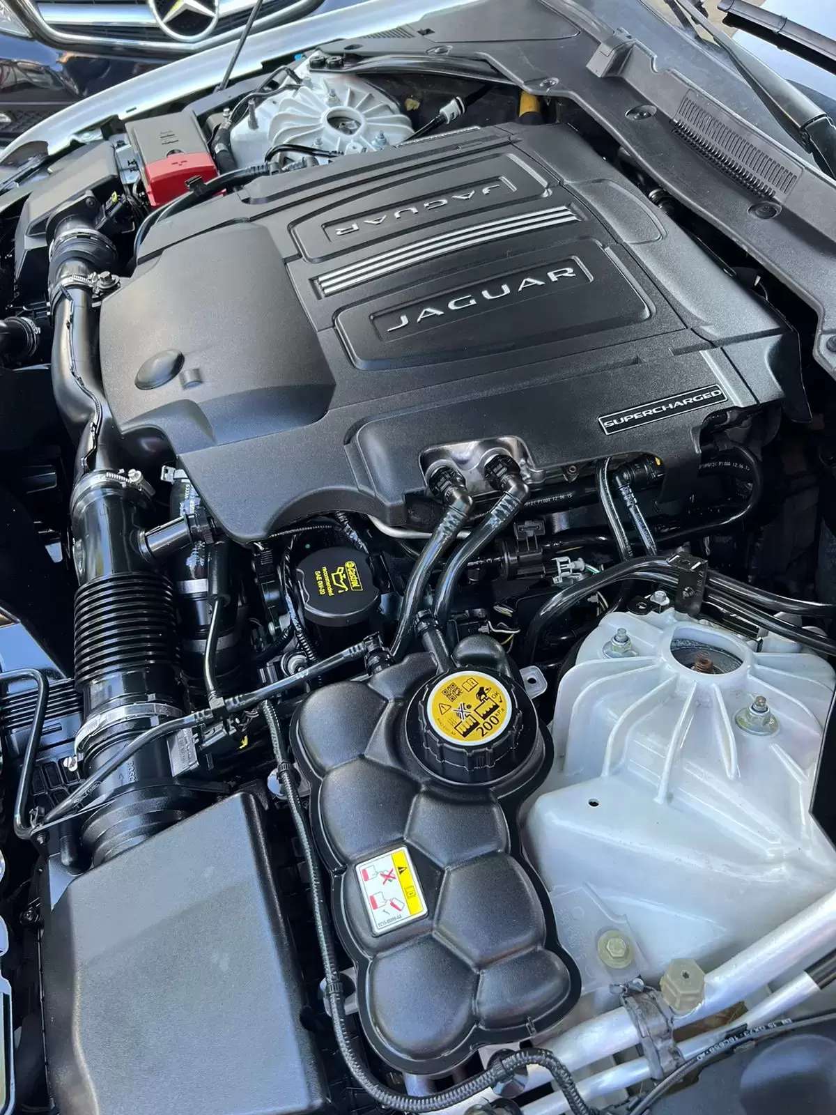 Jaguar XF Premium 35T 2016 en Globalmotors: Lujo y potencia garantizados - Imagen 16
