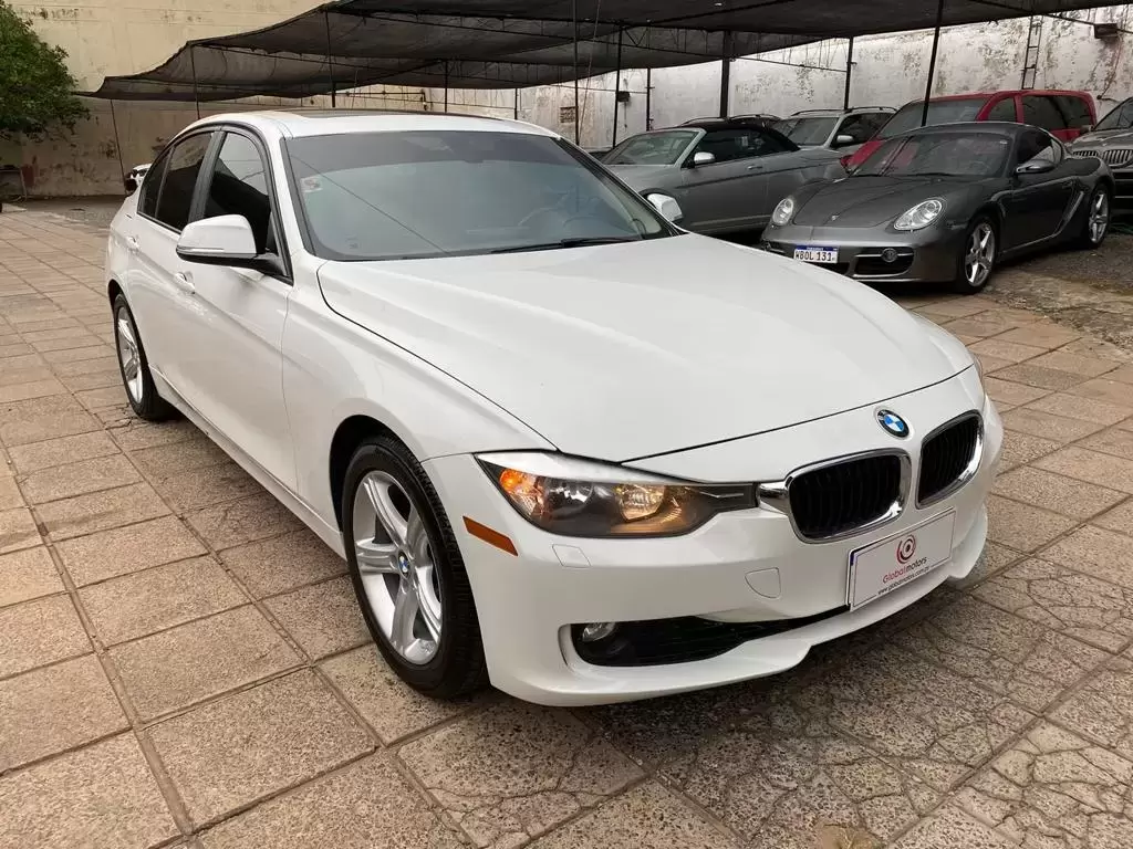 BMW 328i Luxury 2014 en Globalmotors: lujo y potencia garantizados. - Imagen 3
