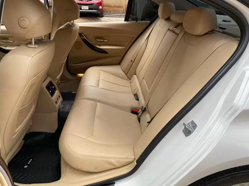 BMW 328i Luxury 2014 en Globalmotors: lujo y potencia garantizados. - Imagen 10