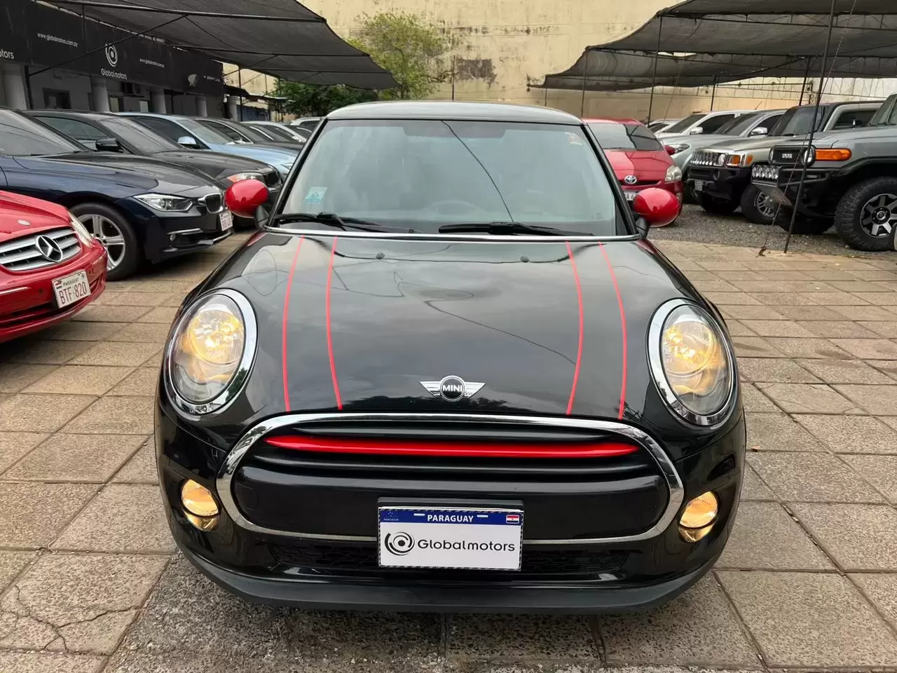 Mini Cooper 2018 en Globalmotors: Estilo y rendimiento excepcional. - Imagen 2