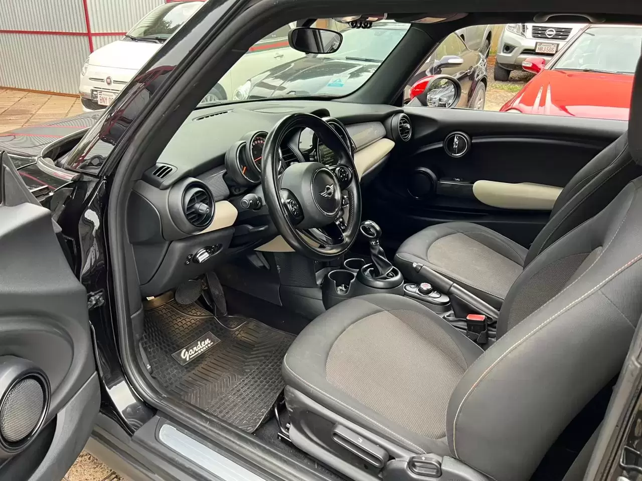Mini Cooper 2018 en Globalmotors: Estilo y rendimiento excepcional. - Imagen 9