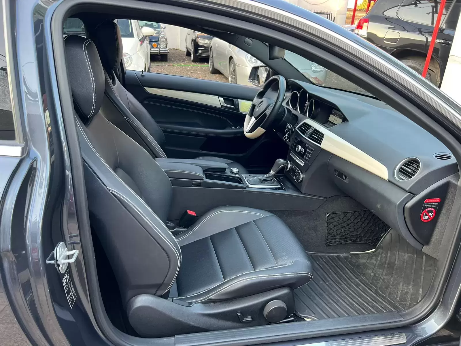 Mercedes Benz C180 Coupe 2013 en Globalmotors - Asunción, Paraguay - Imagen 9