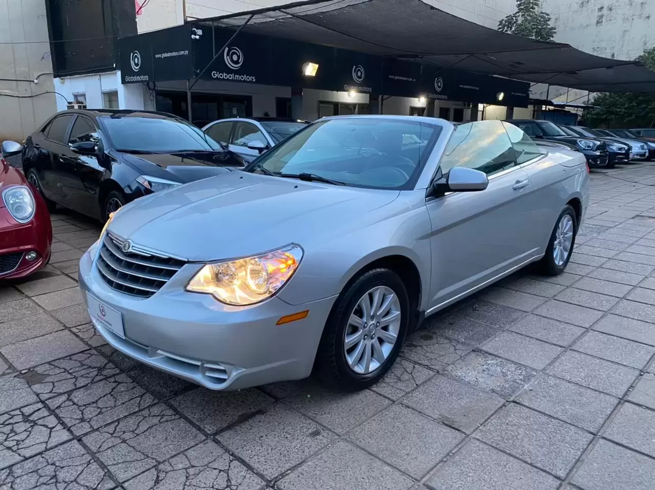 Chrysler Sebring Convertible 2010 en Globalmotors: Elegancia y deportividad.