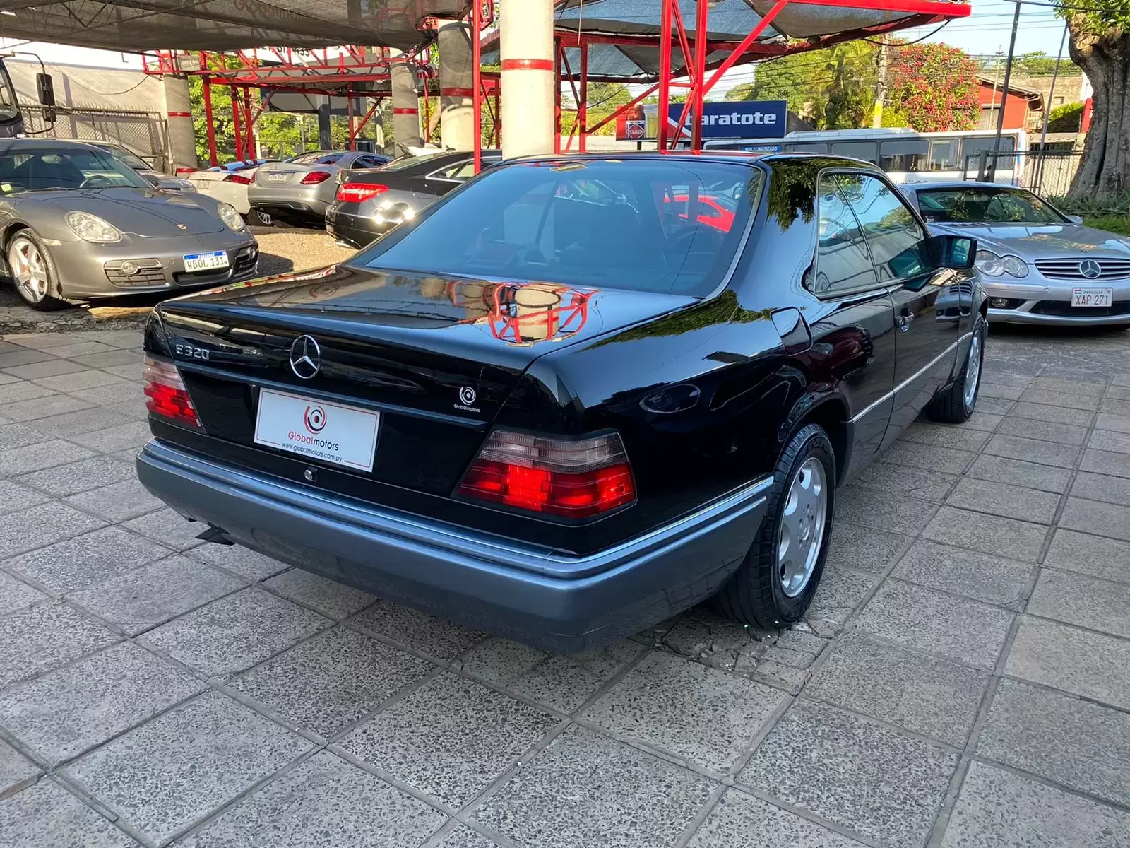 Mercedes Benz E320 1994 en Globalmotors: Lujo y rendimiento emblemáticos. - Imagen 7