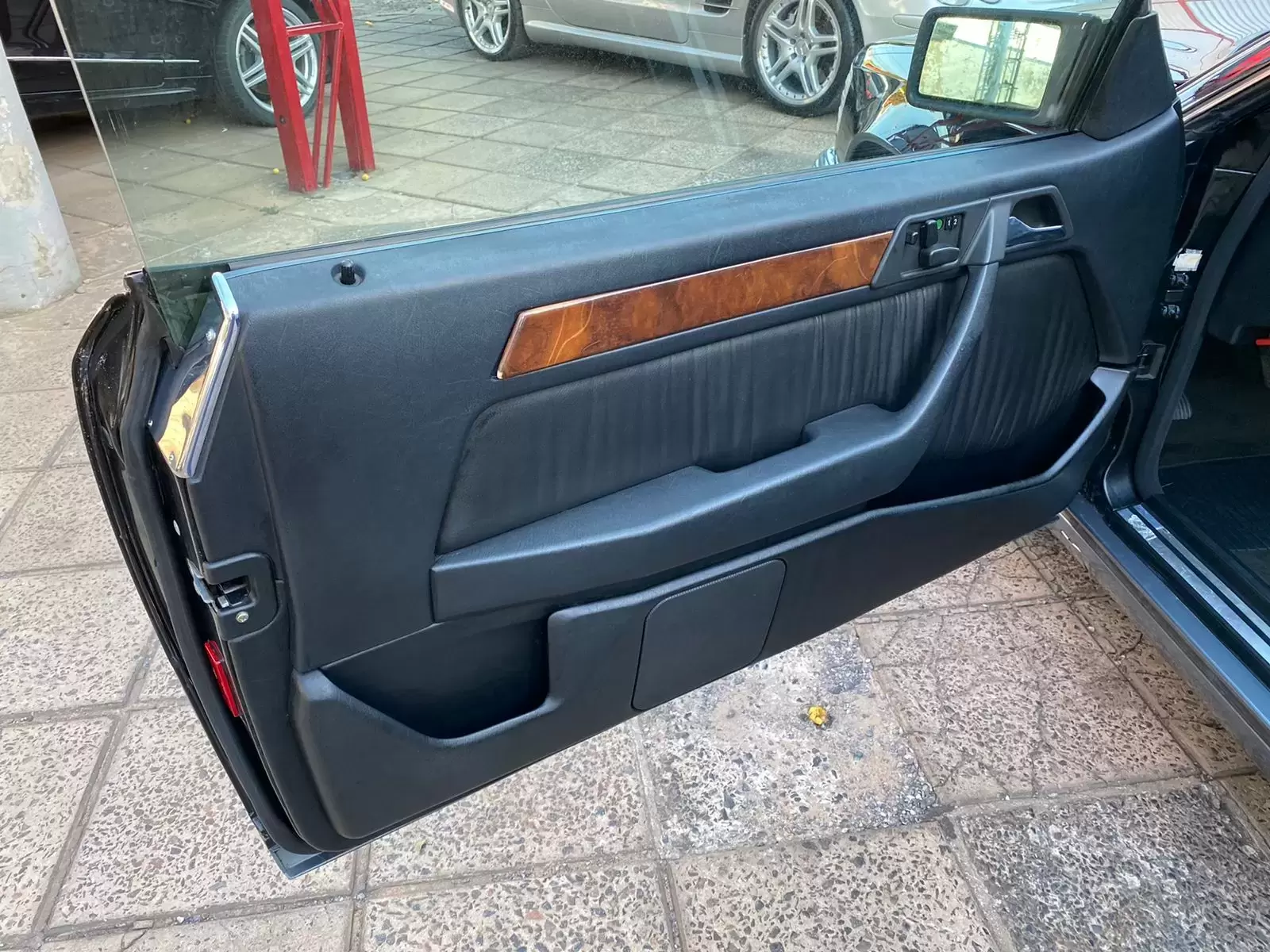 Mercedes Benz E320 1994 en Globalmotors: Lujo y rendimiento emblemáticos. - Imagen 11