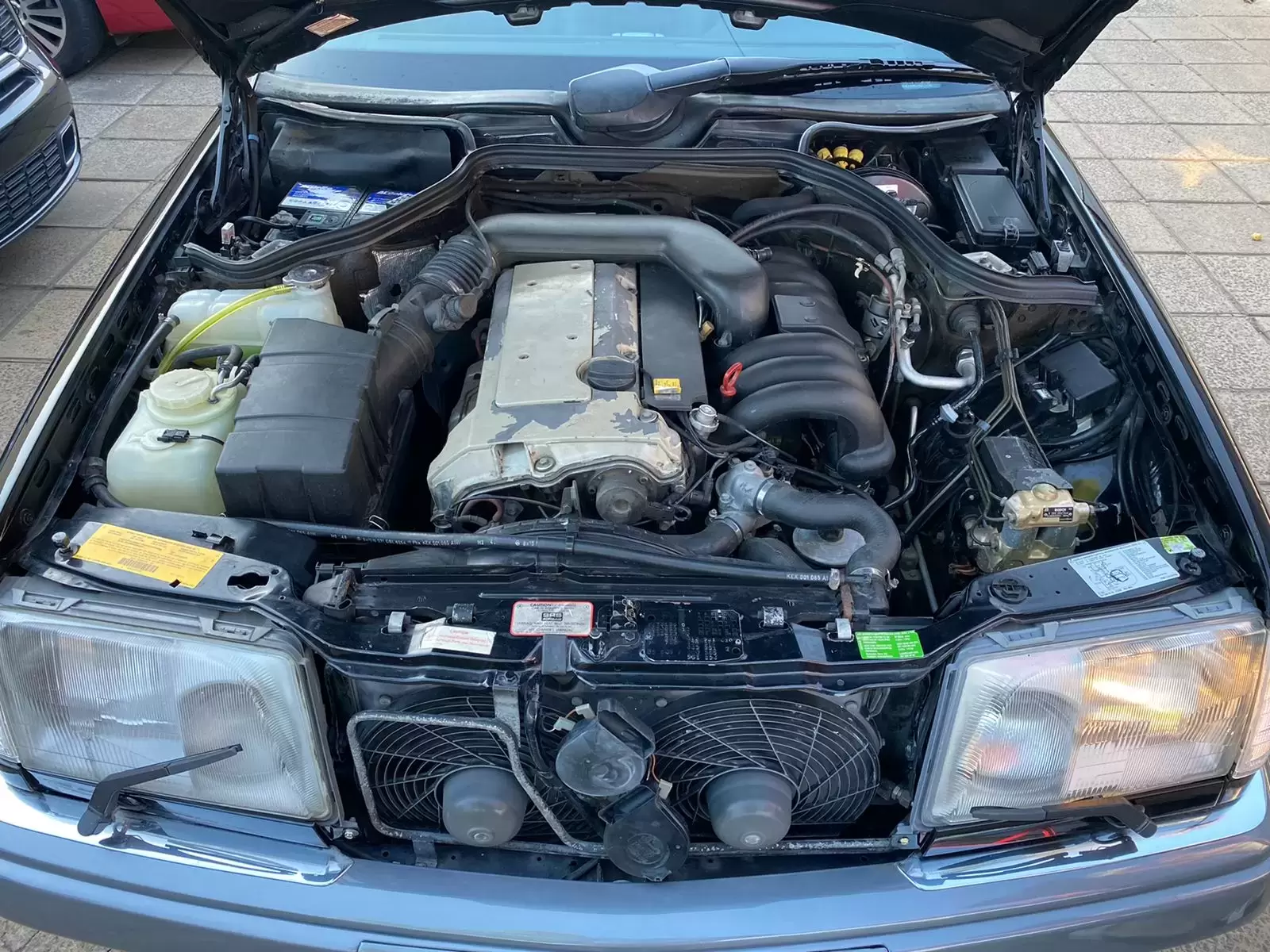 Mercedes Benz E320 1994 en Globalmotors: Lujo y rendimiento emblemáticos. - Imagen 17