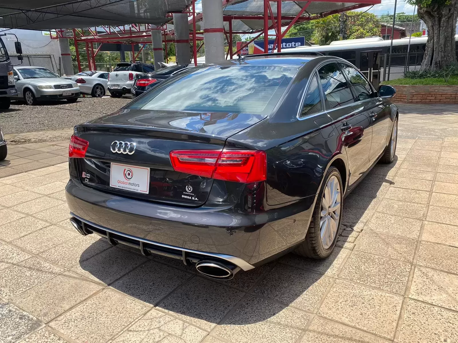 Audi A6 2013 en Globalmotors: Elegancia y potencia en un sedán de lujo. - Imagen 7