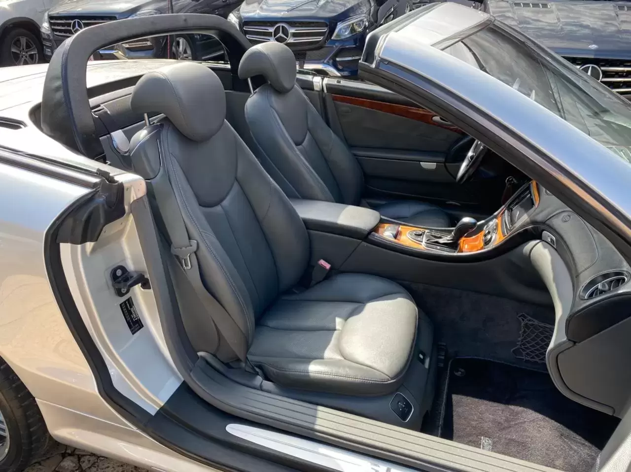 Mercedes Benz SL500 2002 en Globalmotors: Lujo y rendimiento excepcional. - Imagen 10