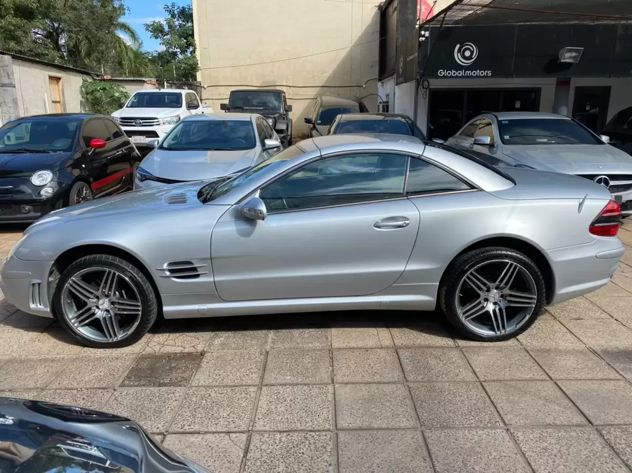 Mercedes Benz SL500 2002 en Globalmotors: Lujo y rendimiento excepcional. - Imagen 17