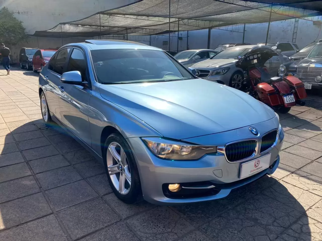 BMW 320i 2014 en Globalmotors: Lujo, elegancia y rendimiento excepcional. - Imagen 3