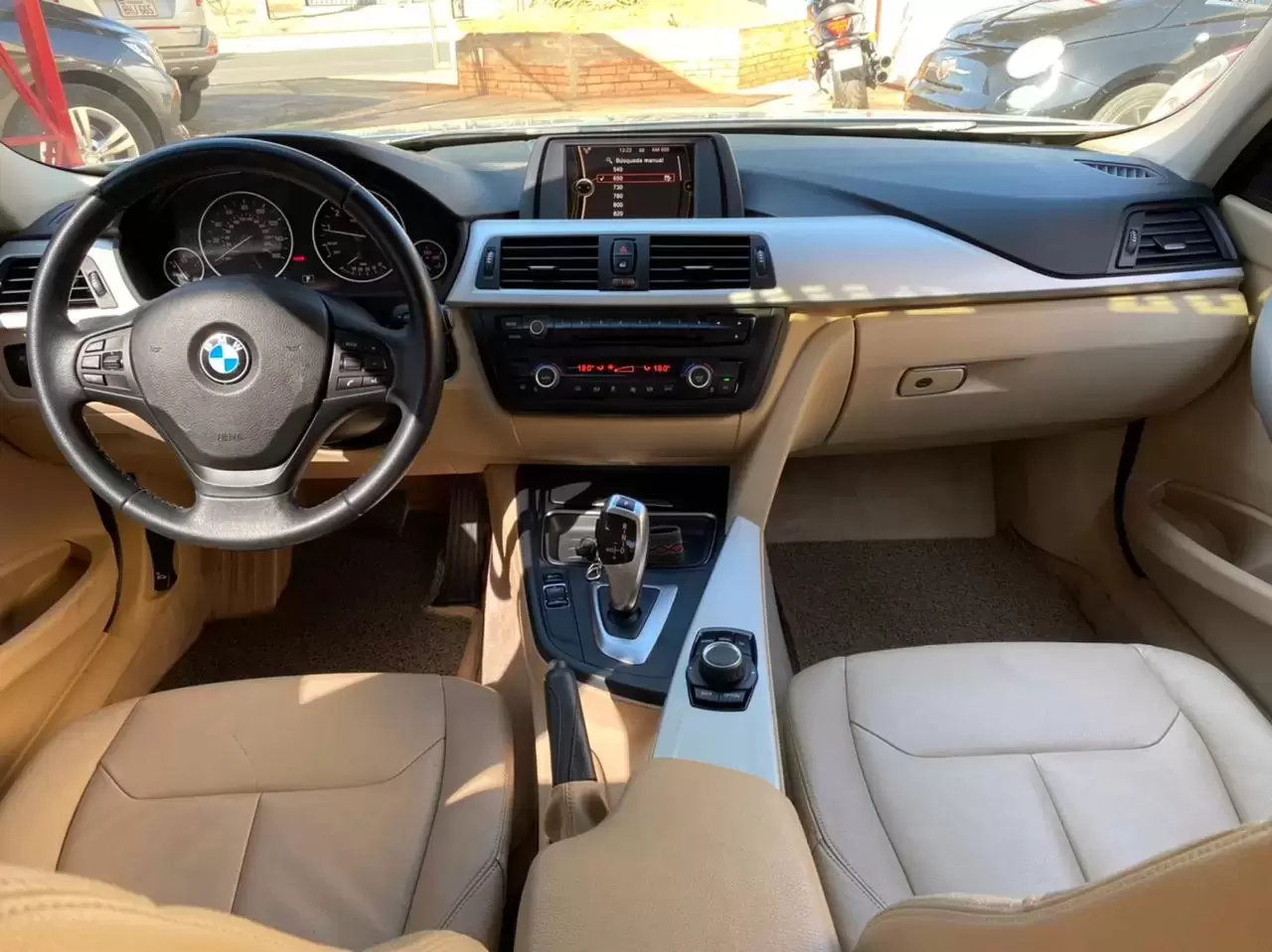 BMW 320i 2014 en Globalmotors: Lujo, elegancia y rendimiento excepcional. - Imagen 11
