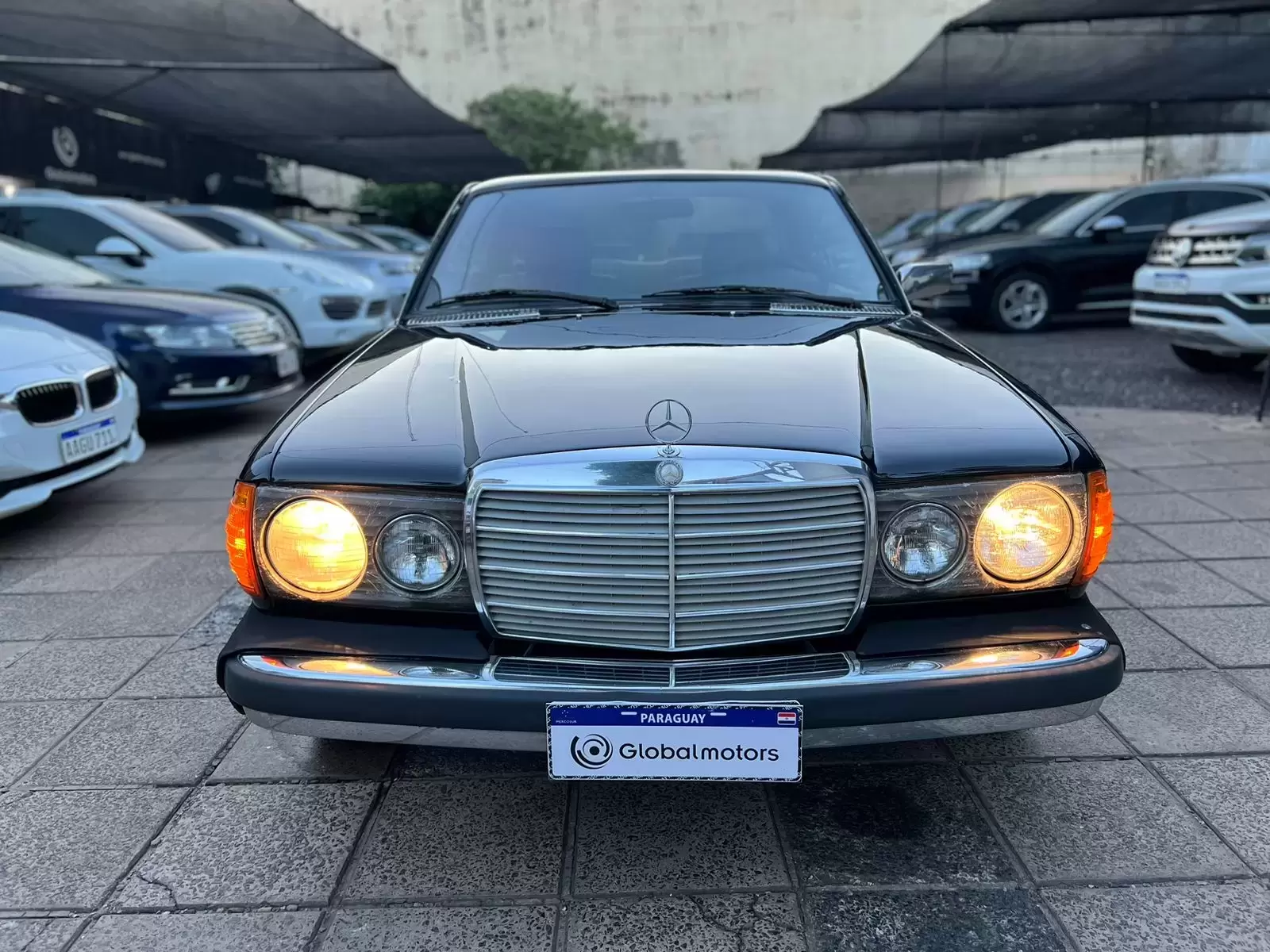 Mercedes Benz 300 CD 1981 en Globalmotors: lujo y potencia. - Imagen 2