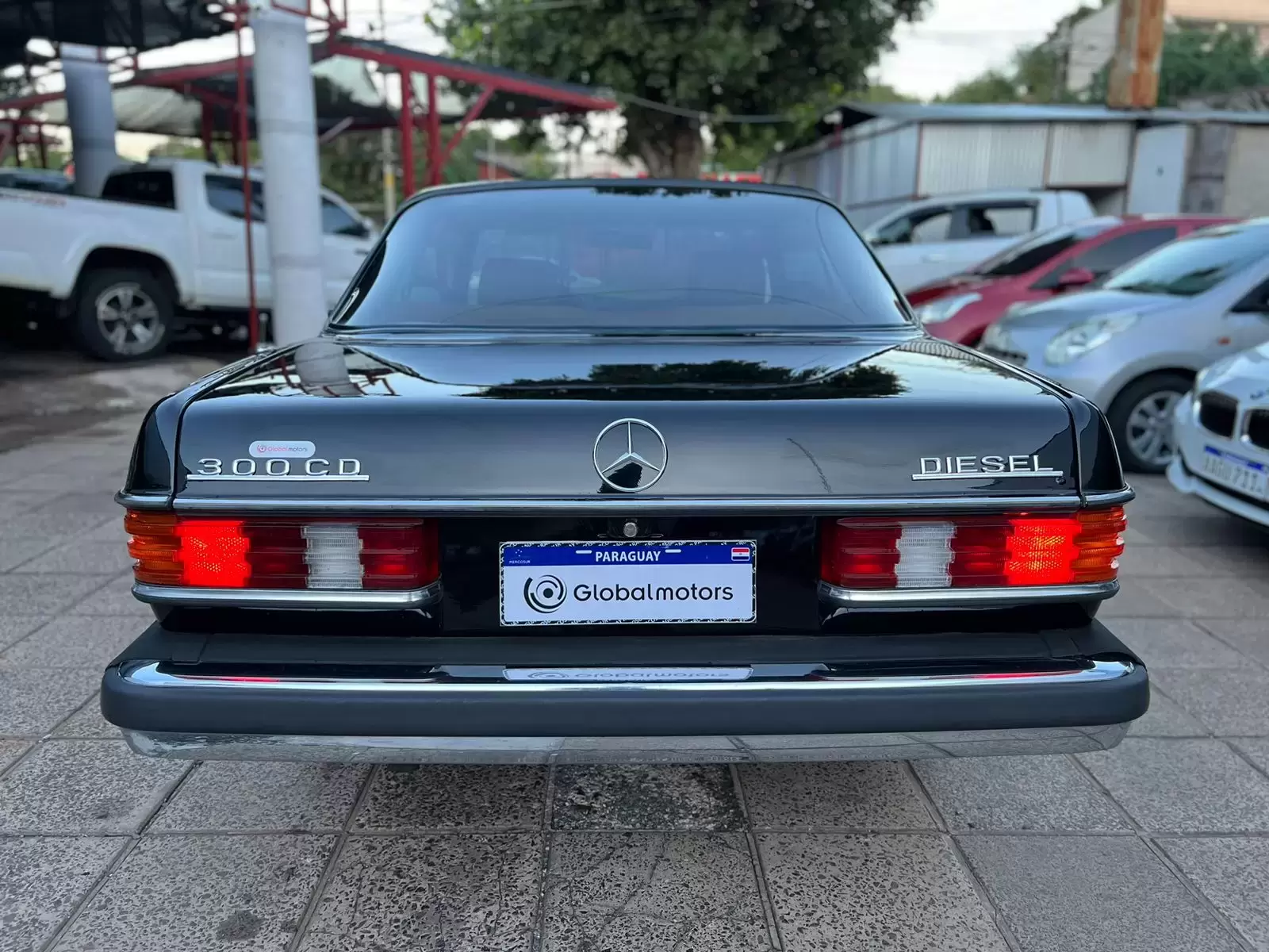 Mercedes Benz 300 CD 1981 en Globalmotors: lujo y potencia. - Imagen 6