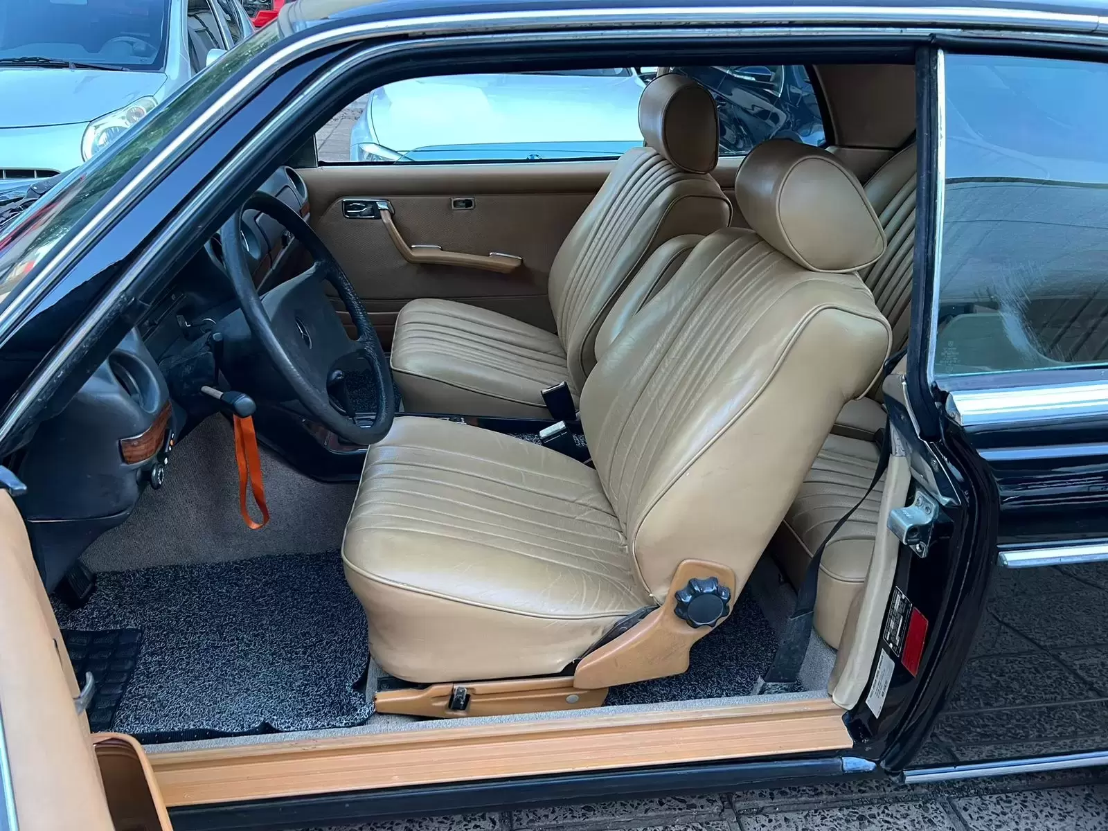 Mercedes Benz 300 CD 1981 en Globalmotors: lujo y potencia. - Imagen 9