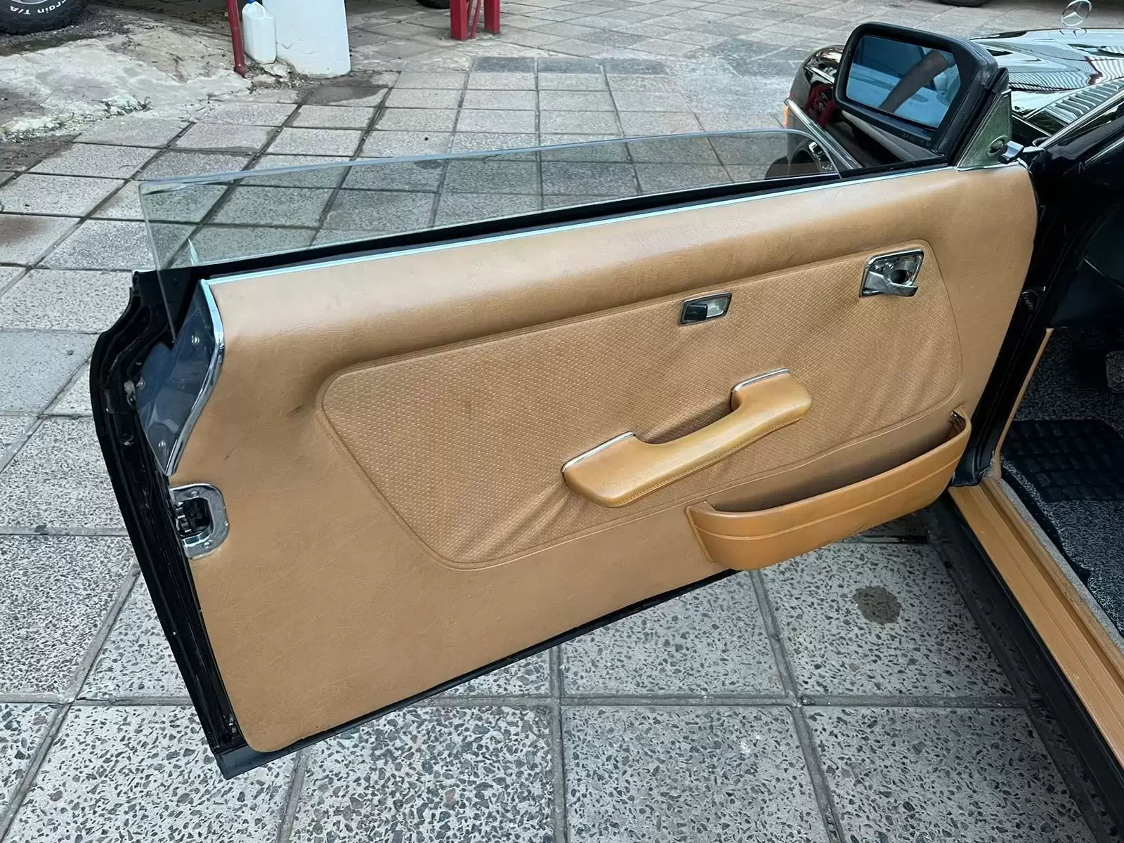 Mercedes Benz 300 CD 1981 en Globalmotors: lujo y potencia. - Imagen 10