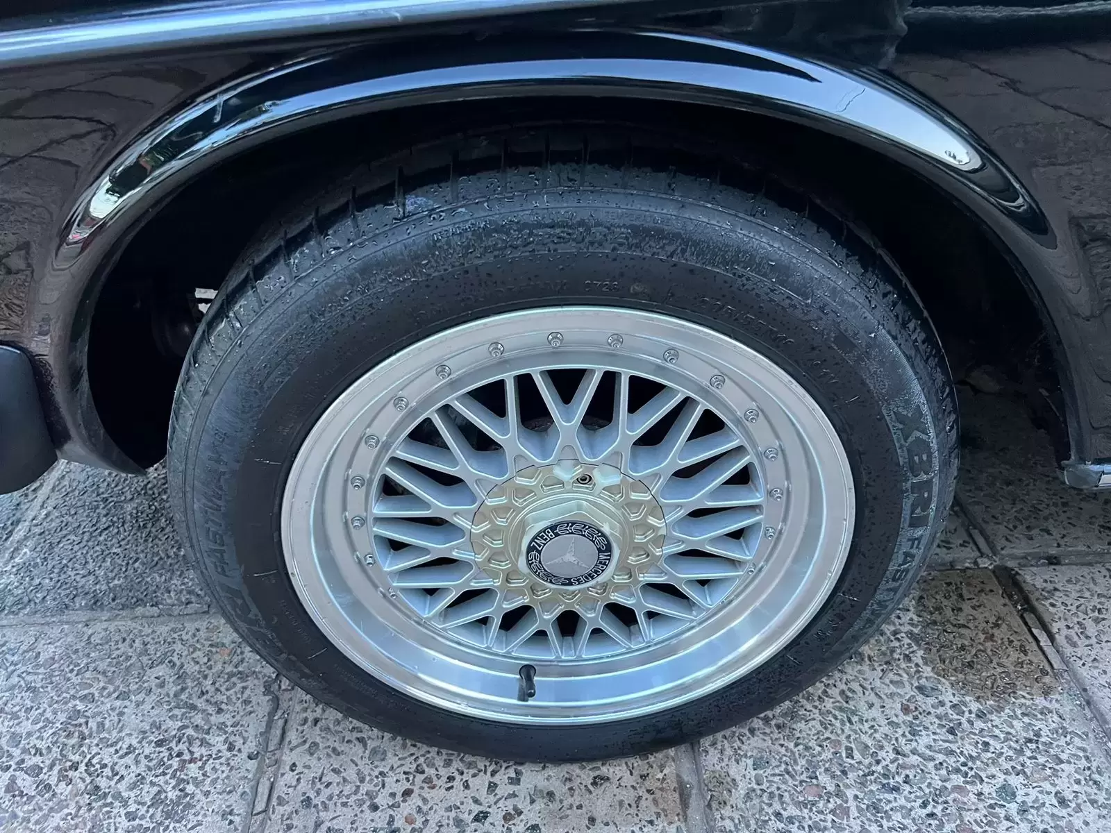 Mercedes Benz 300 CD 1981 en Globalmotors: lujo y potencia. - Imagen 16