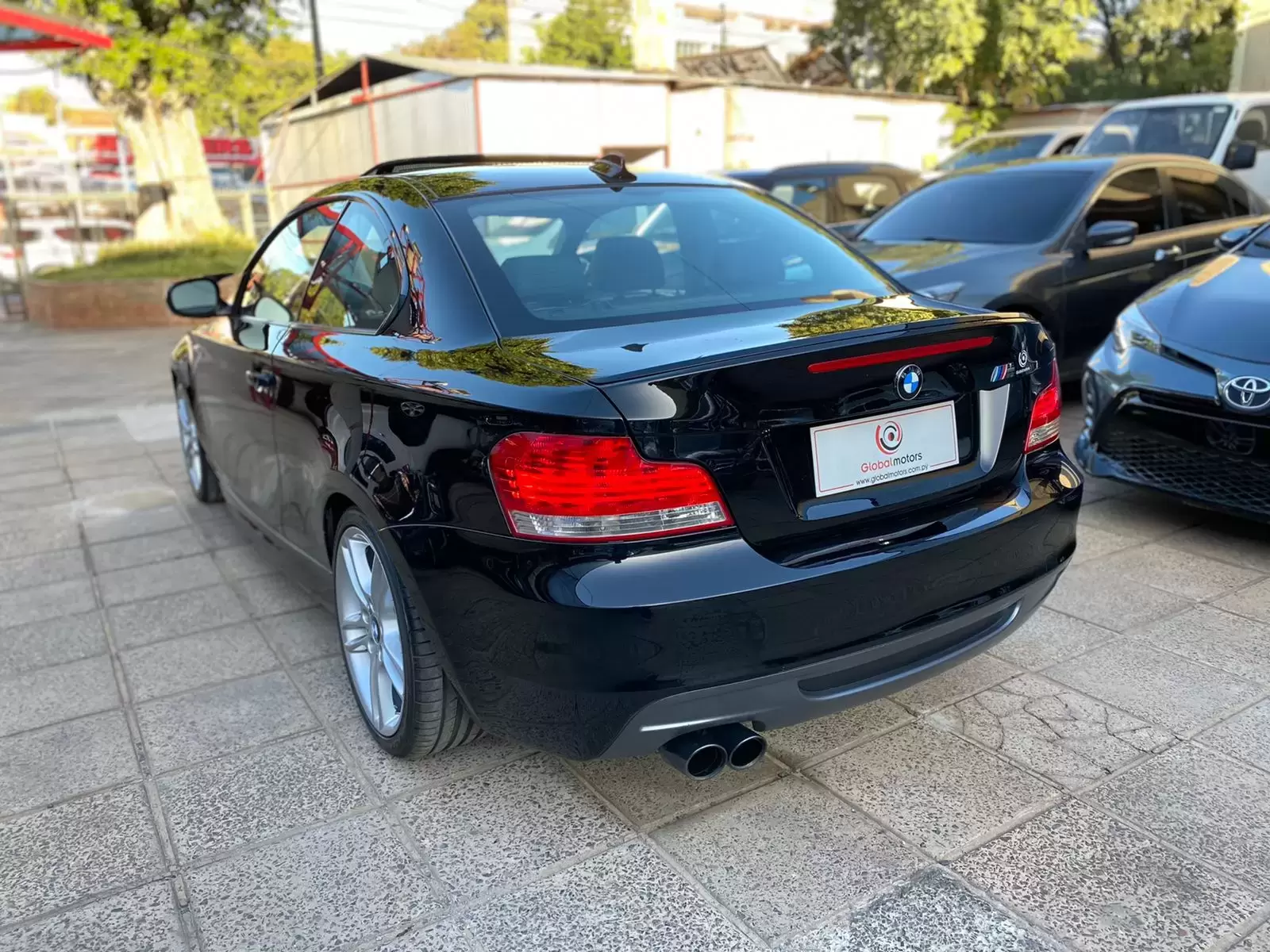 BMW 135i Coupe 2011 en Globalmotors: Potencia y elegancia deportiva. - Imagen 5