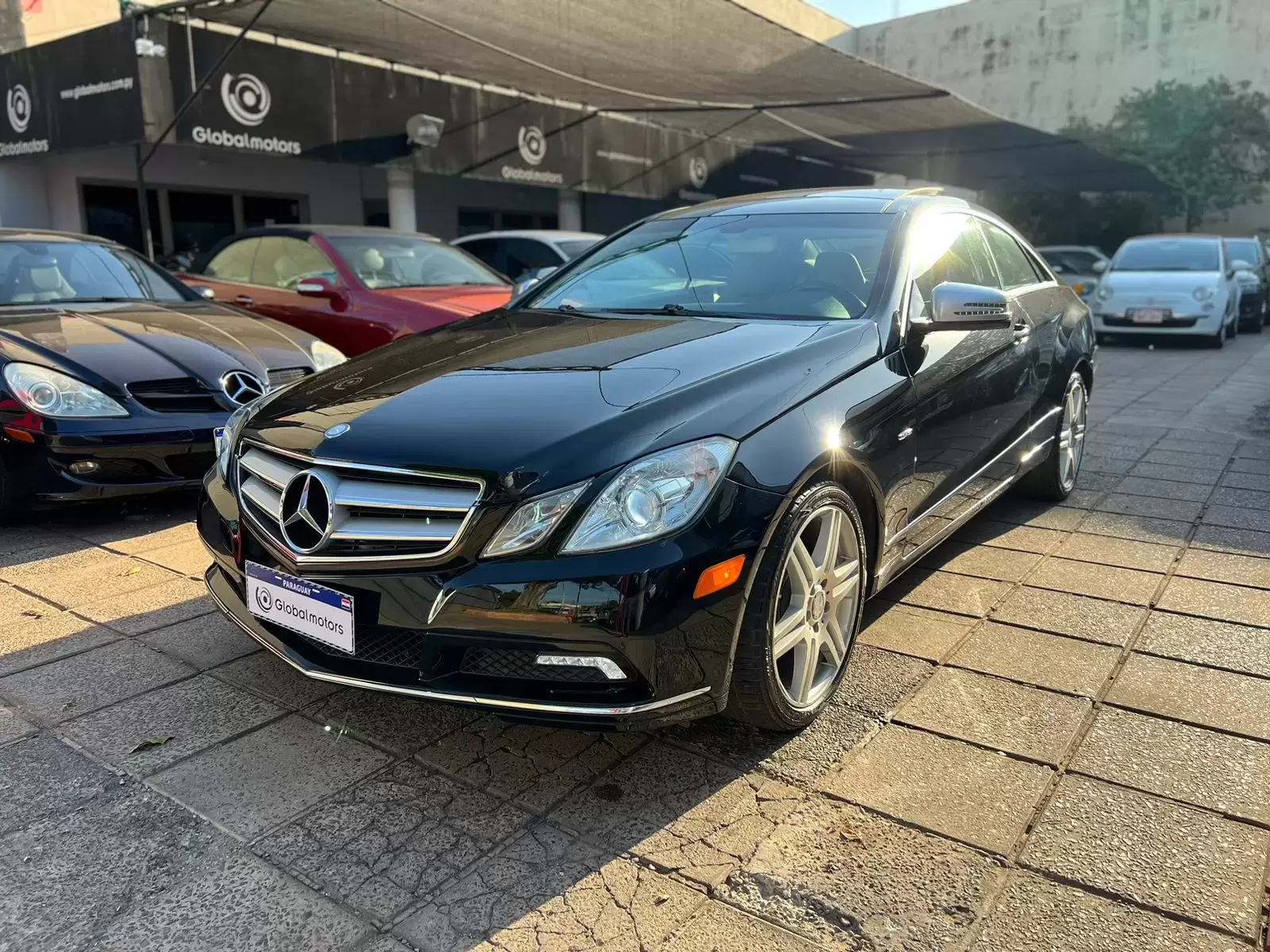 Mercedes Benz E350 Coupe 2011 en Globalmotors: Elegancia y rendimiento.