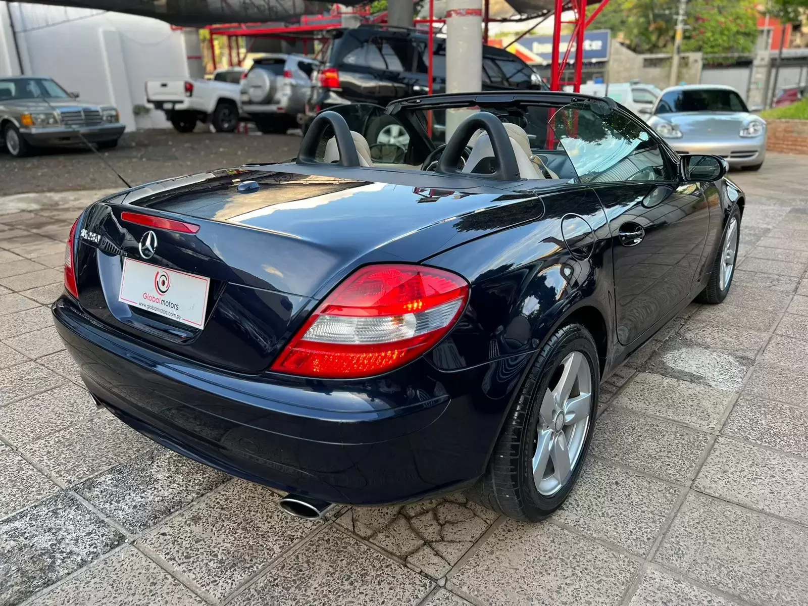 Mercedes Benz SLK 280 2008 en Globalmotors: Elegancia y potencia. - Imagen 9