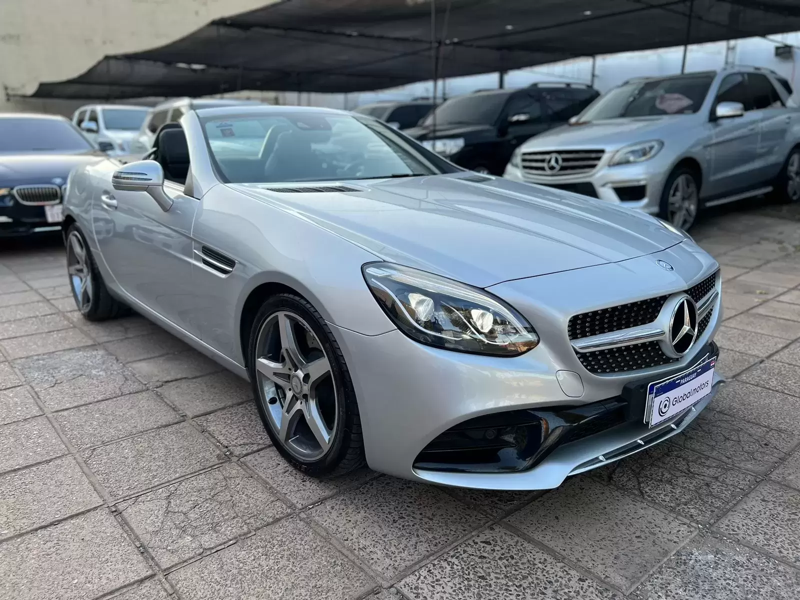 Mercedes Benz SLC 200 Look AMG 2017 en Globalmotors, Asunción - Imagen 3