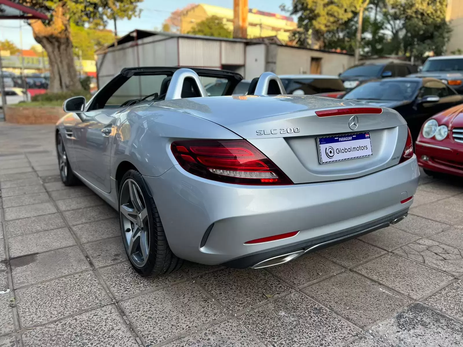 Mercedes Benz SLC 200 Look AMG 2017 en Globalmotors, Asunción - Imagen 5