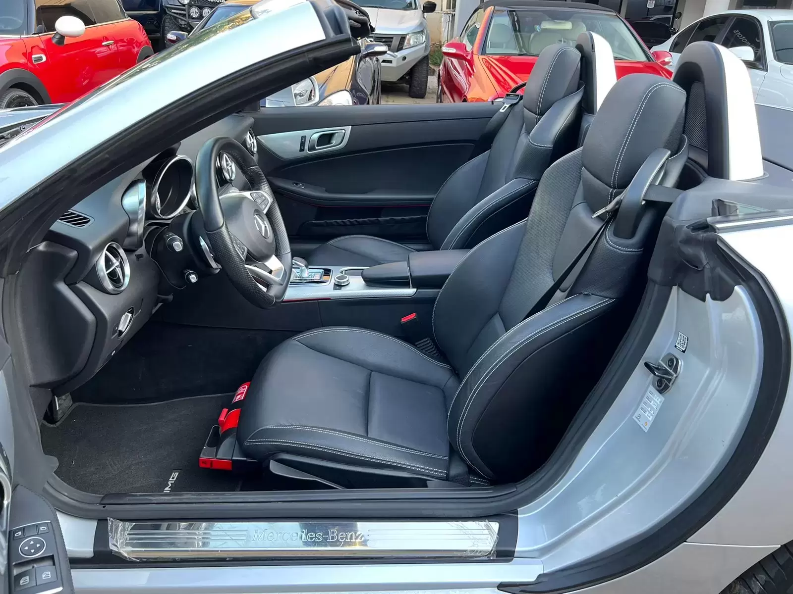 Mercedes Benz SLC 200 Look AMG 2017 en Globalmotors, Asunción - Imagen 9