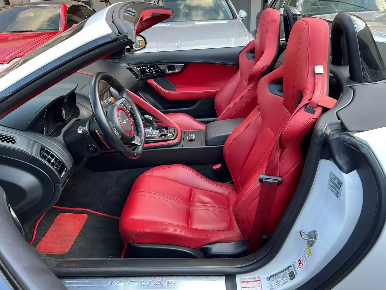 Jaguar F-Type Convertible Full 2014 en Globalmotors: lujo y potencia. - Imagen 14