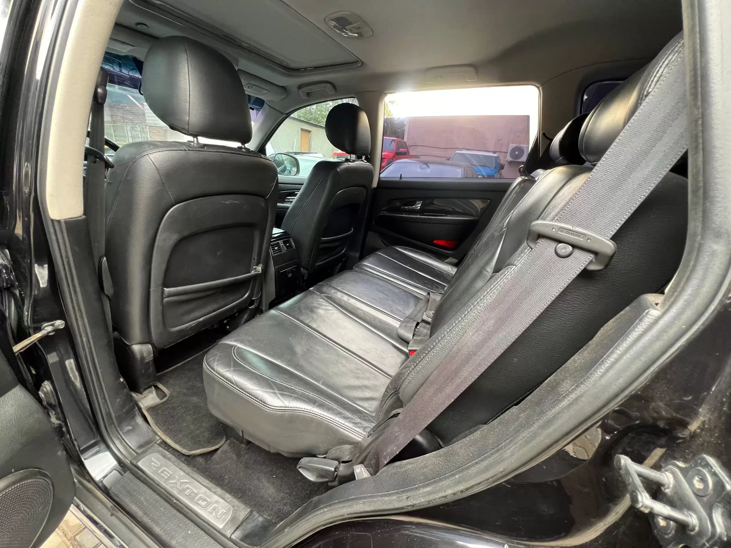 SsangYong Rexton Noblese 4×4 2012 en Globalmotors: SUV robusta y elegante - Imagen 9