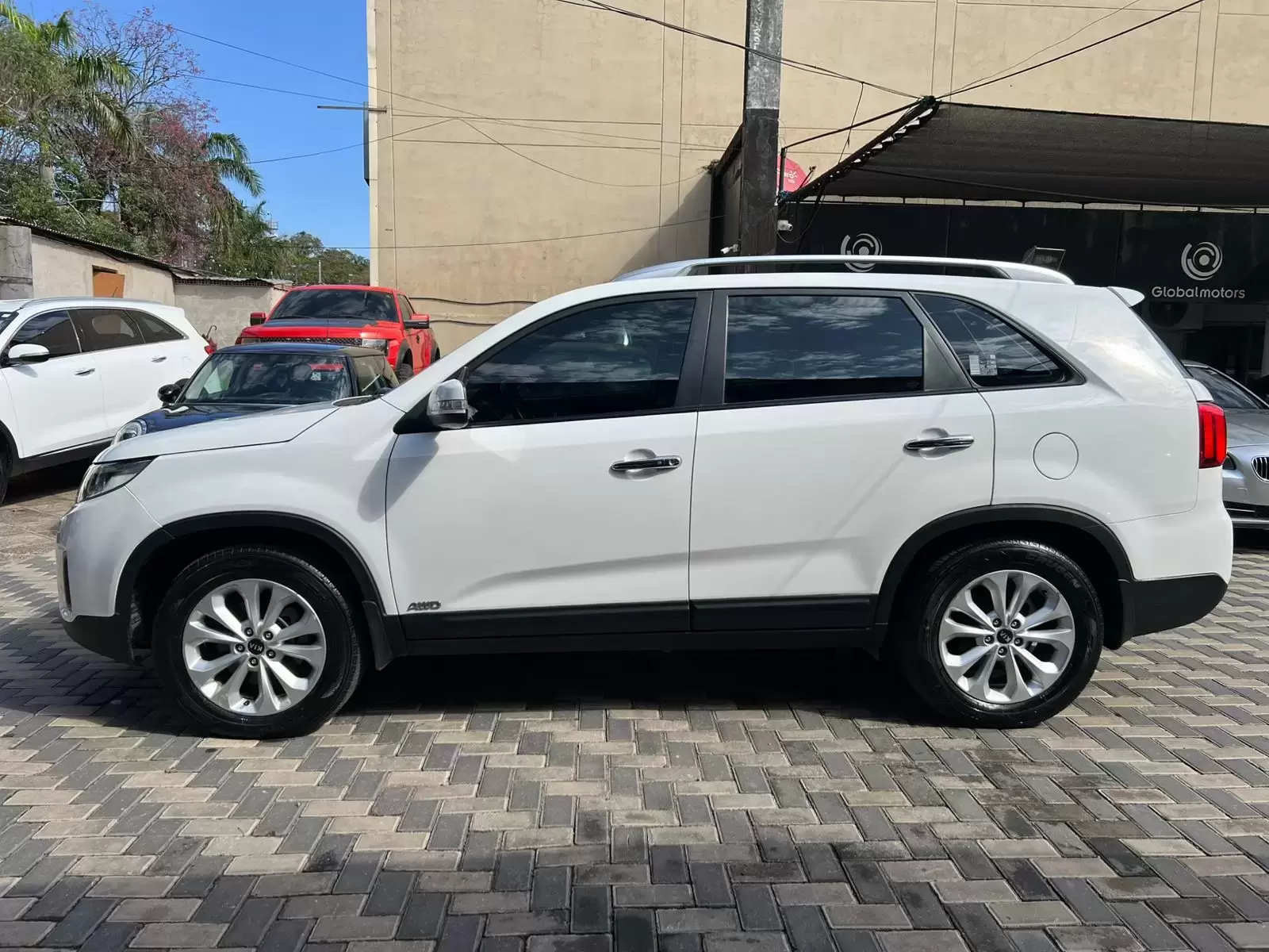 Kia Sorento AWD Full 2014 en Globalmotors: Potencia y comodidad. - Imagen 4