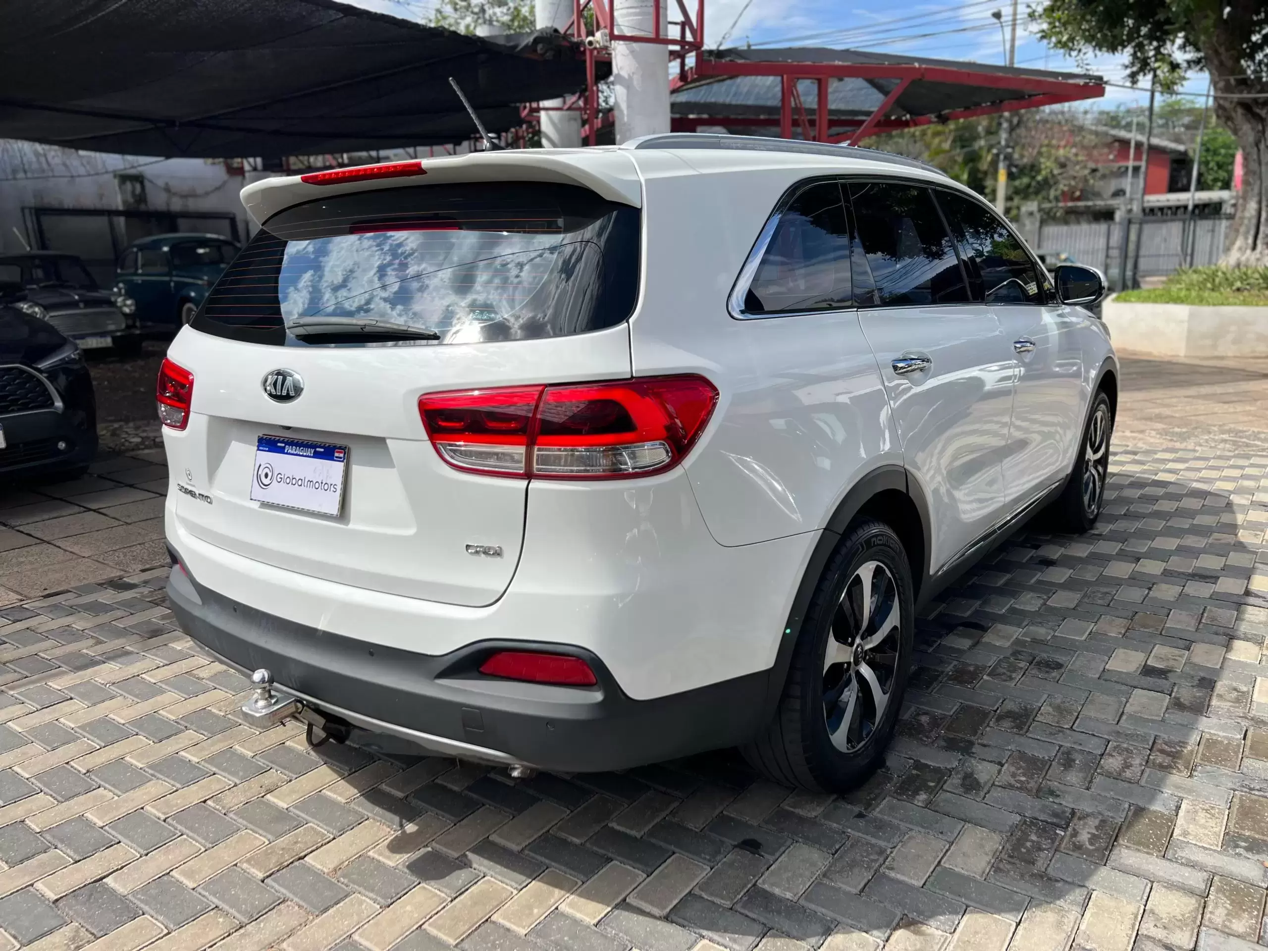 Kia Sorento 4×2 2017 en Globalmotors: Elegante, espaciosa y confiable. - Imagen 7