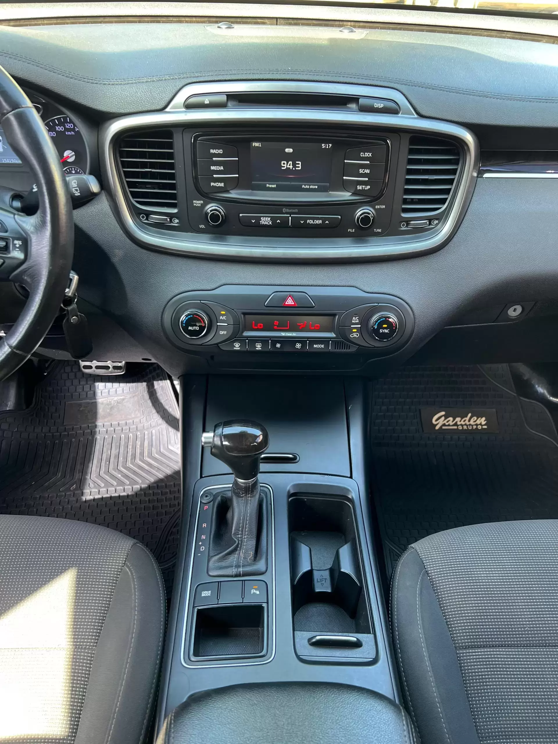 Kia Sorento 4×2 2017 en Globalmotors: Elegante, espaciosa y confiable. - Imagen 15