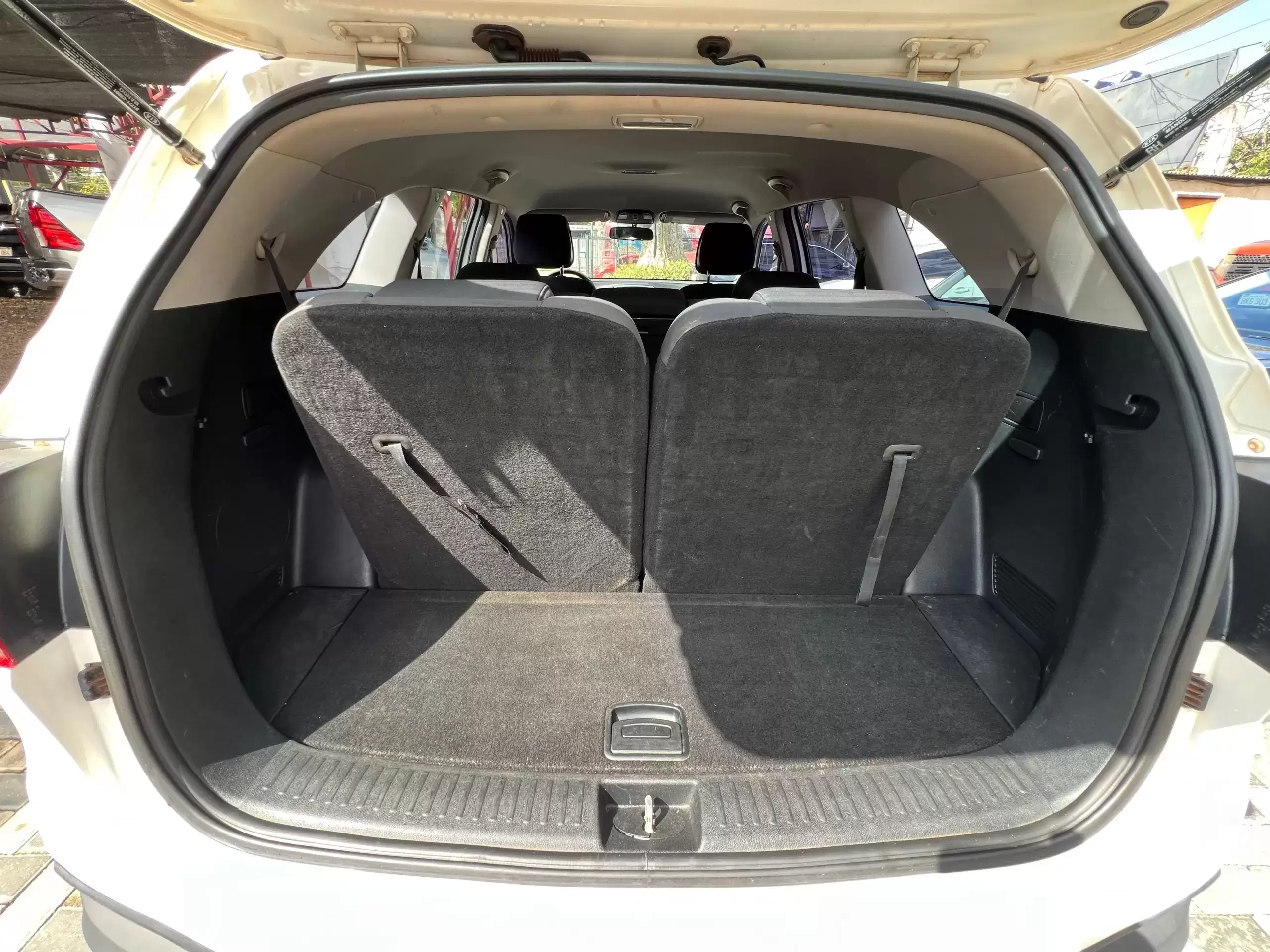 Kia Sorento 4×2 2017 en Globalmotors: Elegante, espaciosa y confiable. - Imagen 19