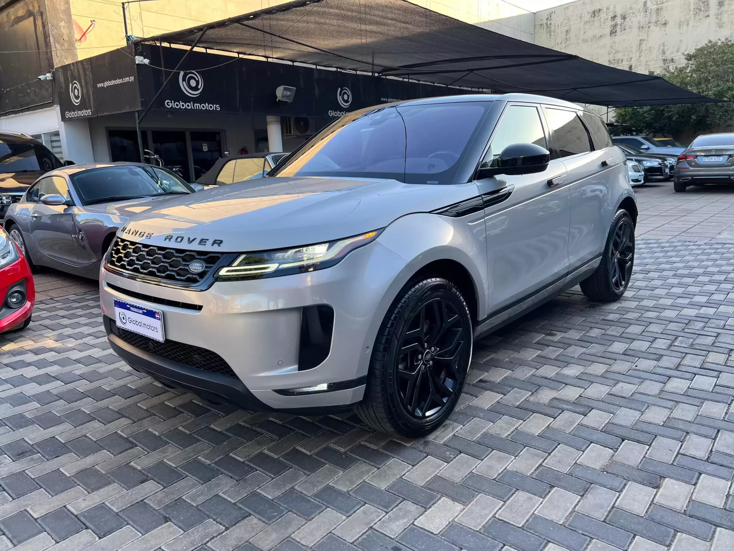 Land Rover Evoque SE AWD 2020 en Globalmotors: Lujo y tecnología.