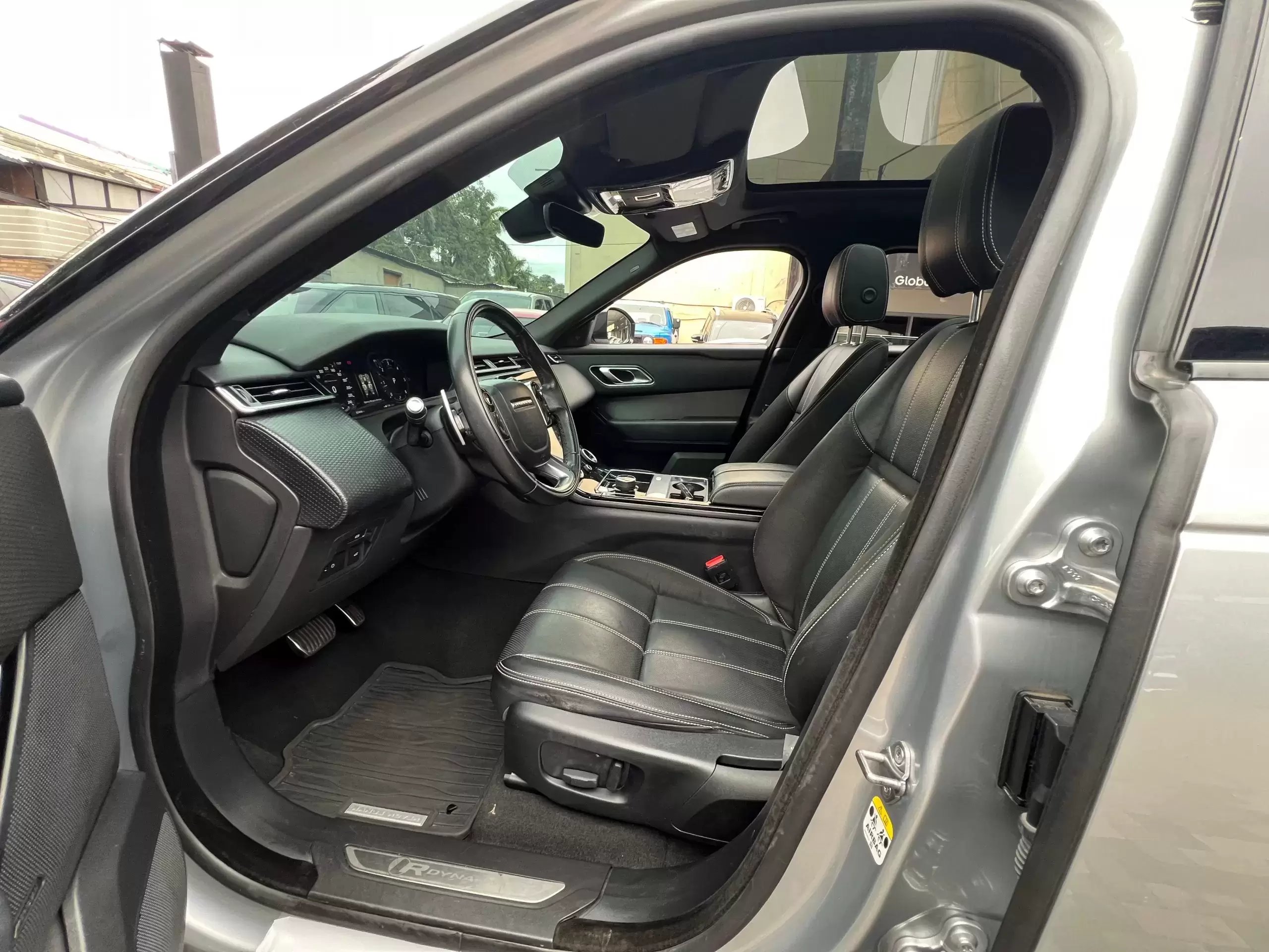 Land Rover Velar R Dynamic 2018 - Elegancia y rendimiento todoterreno - Imagen 8