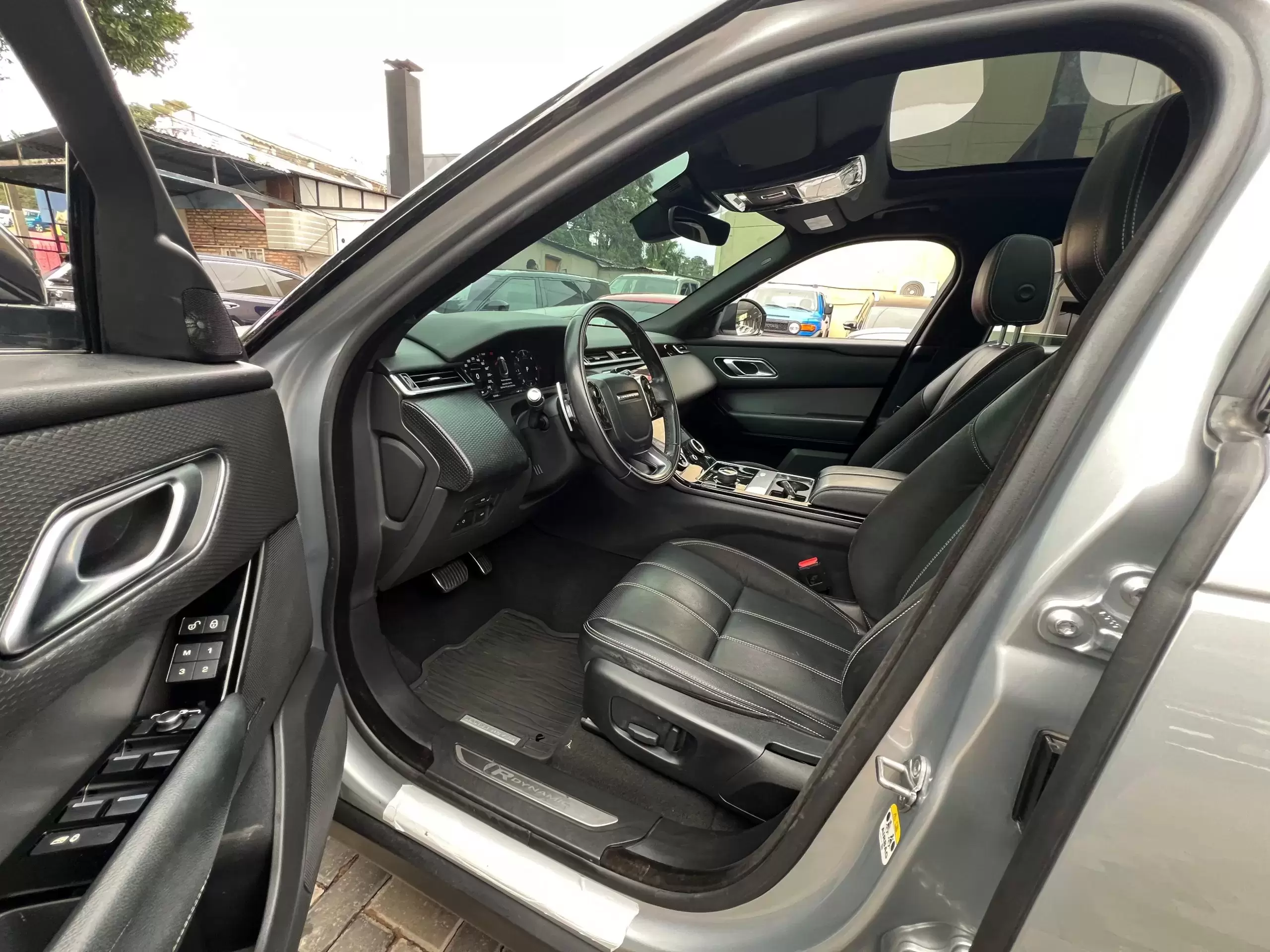 Land Rover Velar R Dynamic 2018 - Elegancia y rendimiento todoterreno - Imagen 9