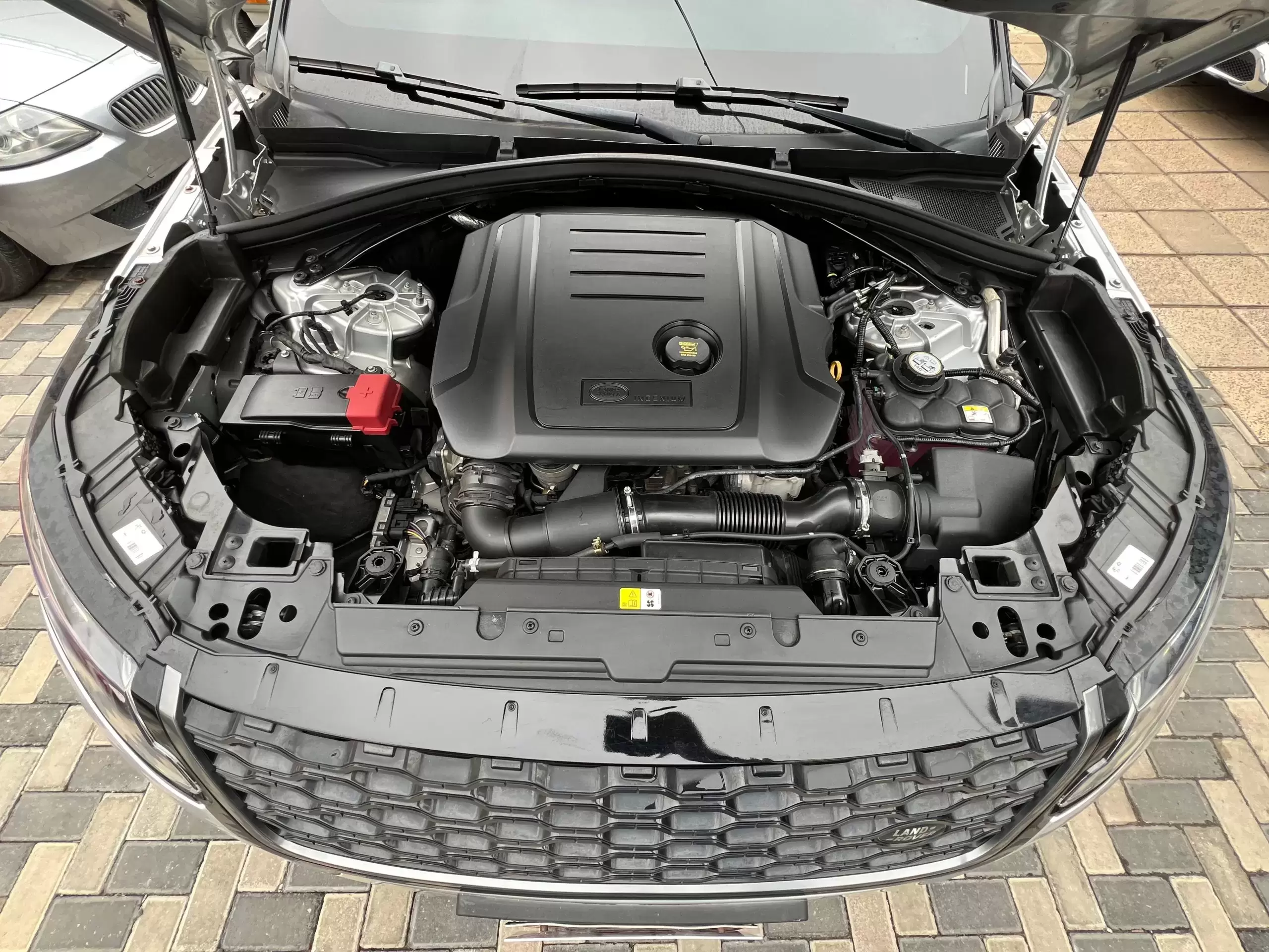Land Rover Velar R Dynamic 2018 - Elegancia y rendimiento todoterreno - Imagen 21