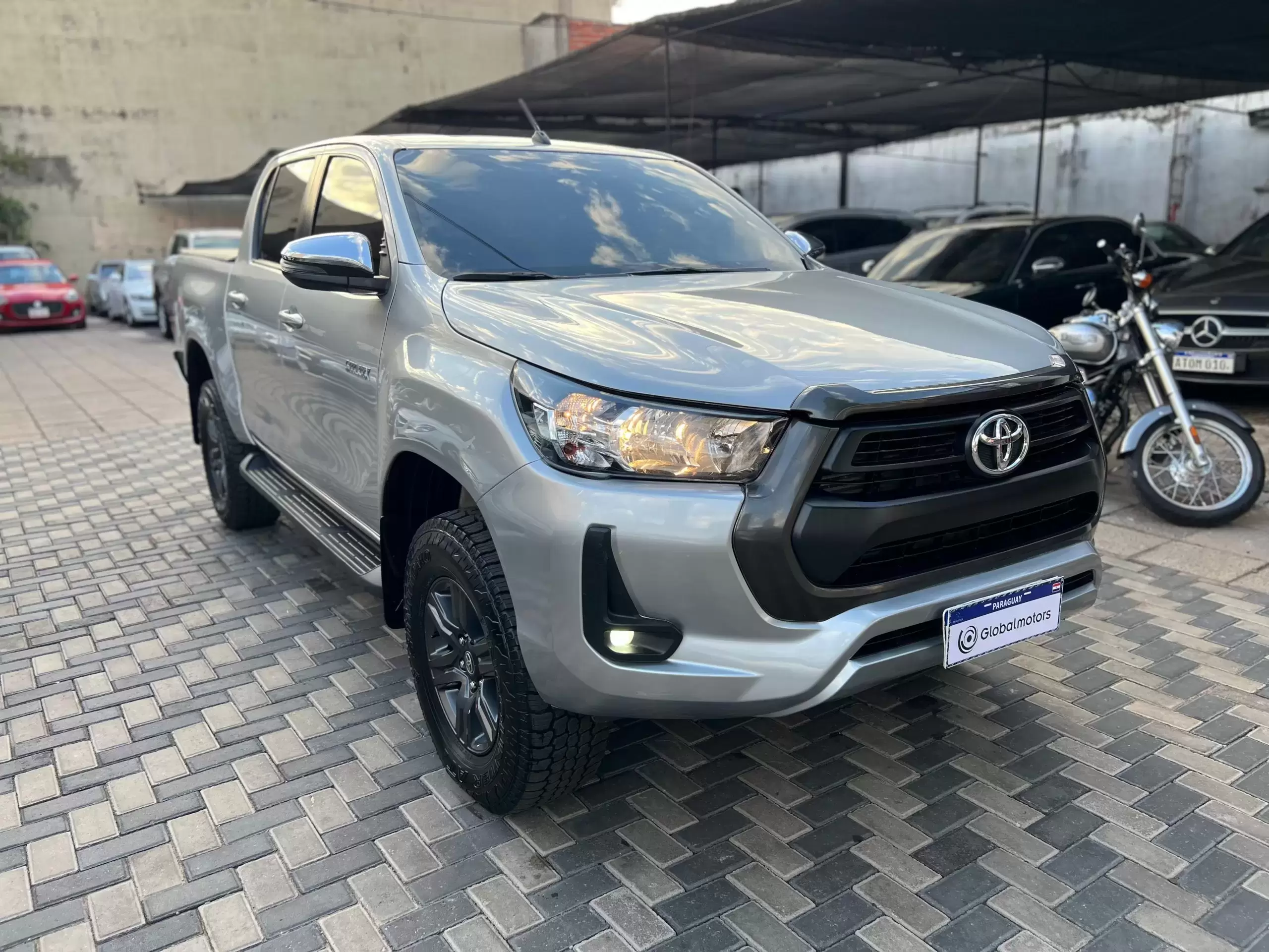 Toyota Hilux D/c 4×4 2022 en Globalmotors: Robusta y versátil - Imagen 3