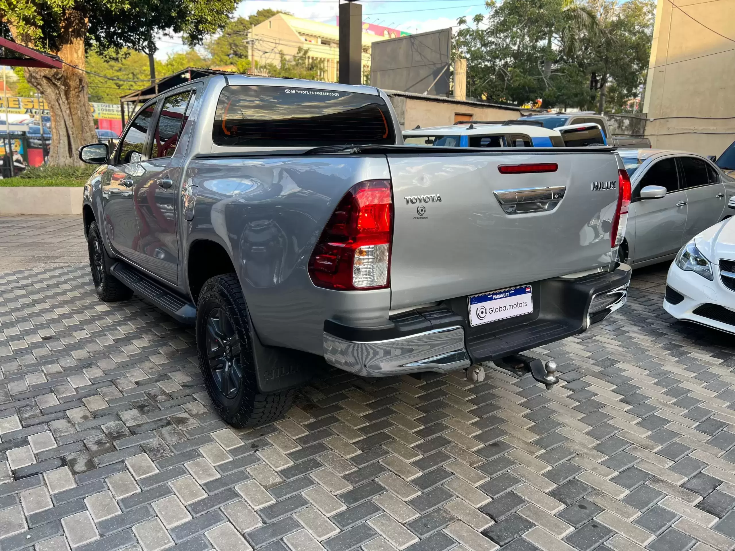Toyota Hilux D/c 4×4 2022 en Globalmotors: Robusta y versátil - Imagen 5