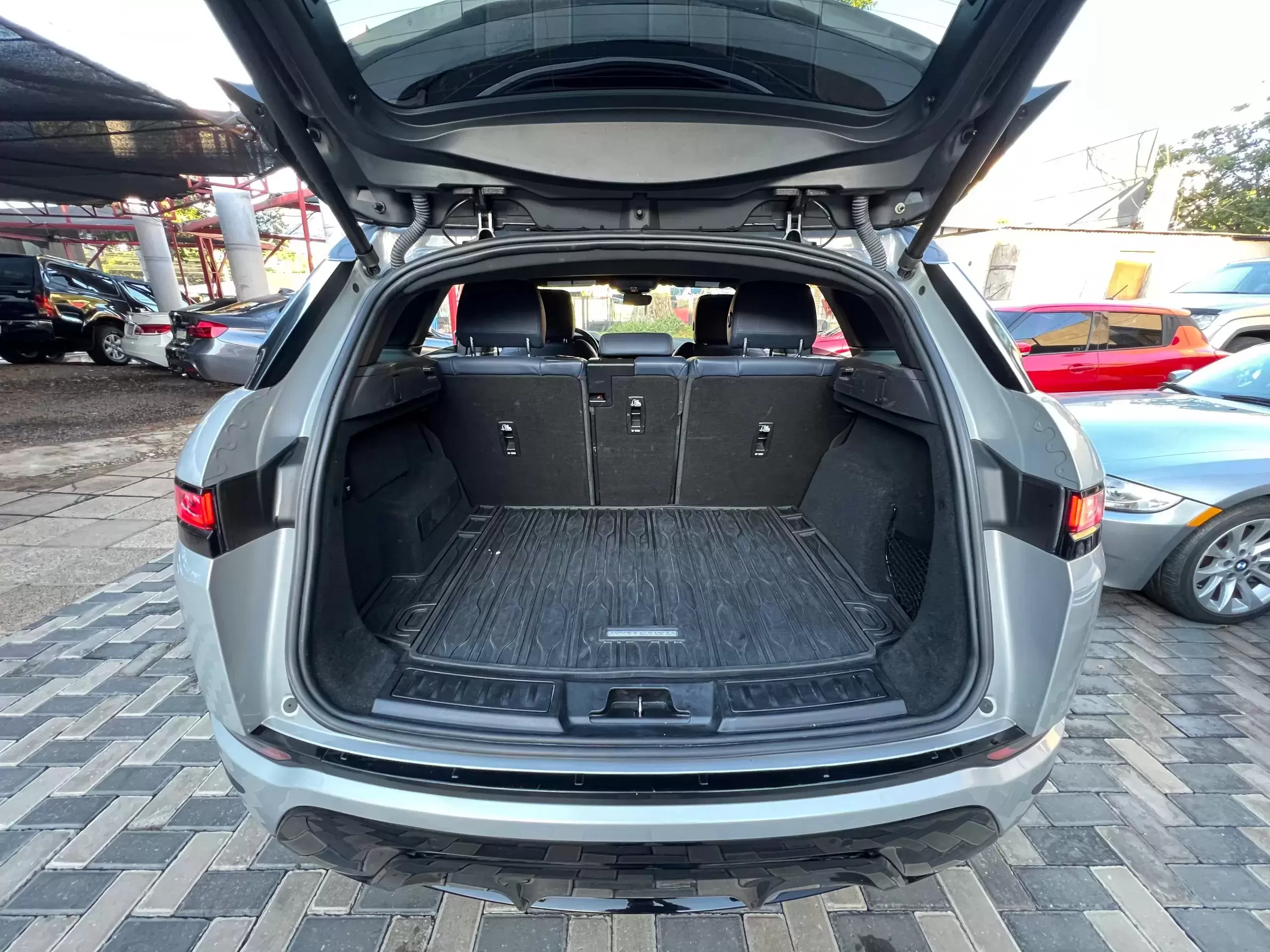 Land Rover Evoque SE AWD 2020 en Globalmotors: Lujo y tecnología. - Imagen 20