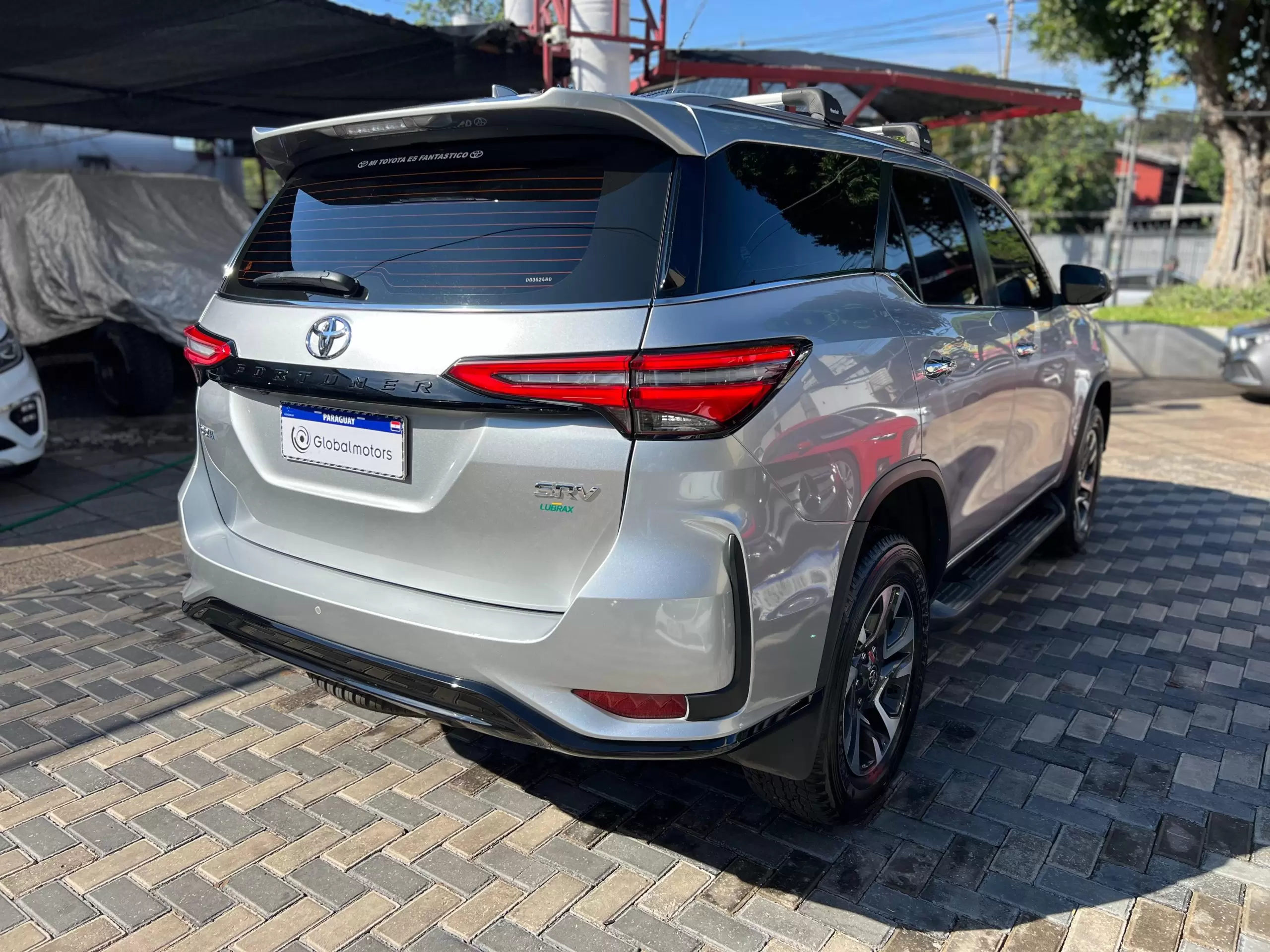 Toyota Fortuner SRV 4×4 2024 en Globalmotors: Potencia y confort SUV - Imagen 7