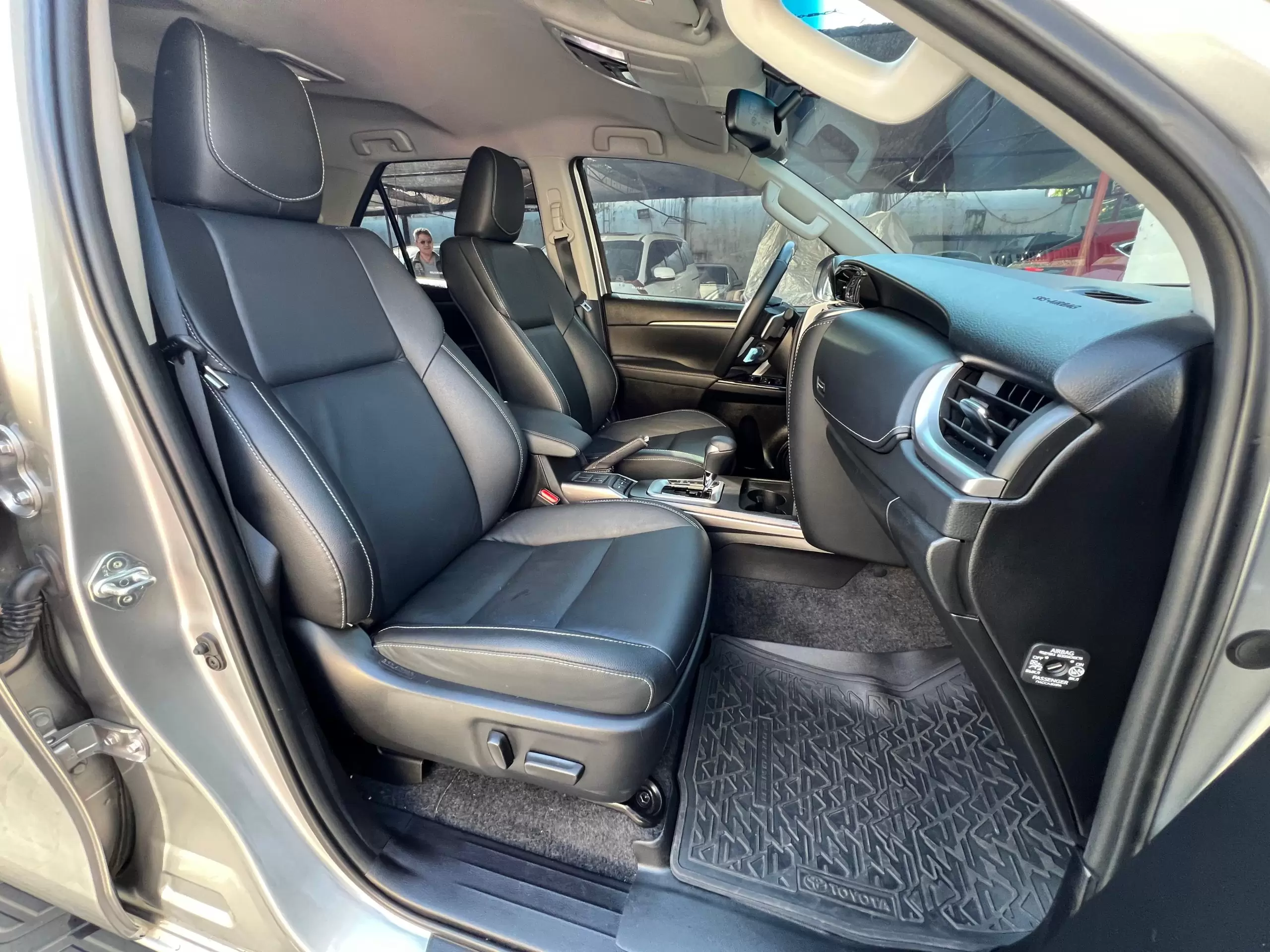 Toyota Fortuner SRV 4×4 2024 en Globalmotors: Potencia y confort SUV - Imagen 10