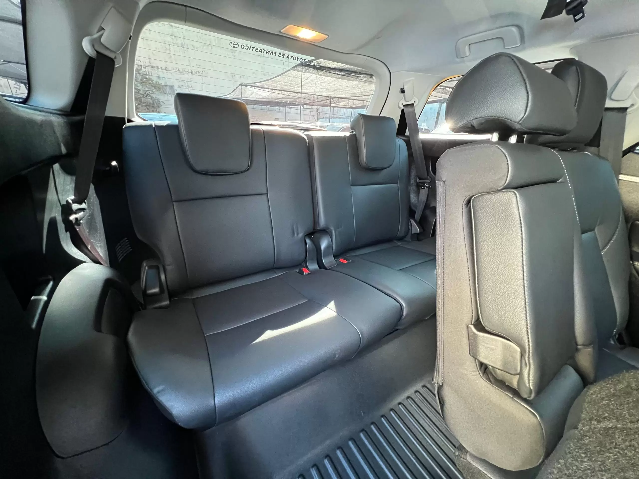 Toyota Fortuner SRV 4×4 2024 en Globalmotors: Potencia y confort SUV - Imagen 12