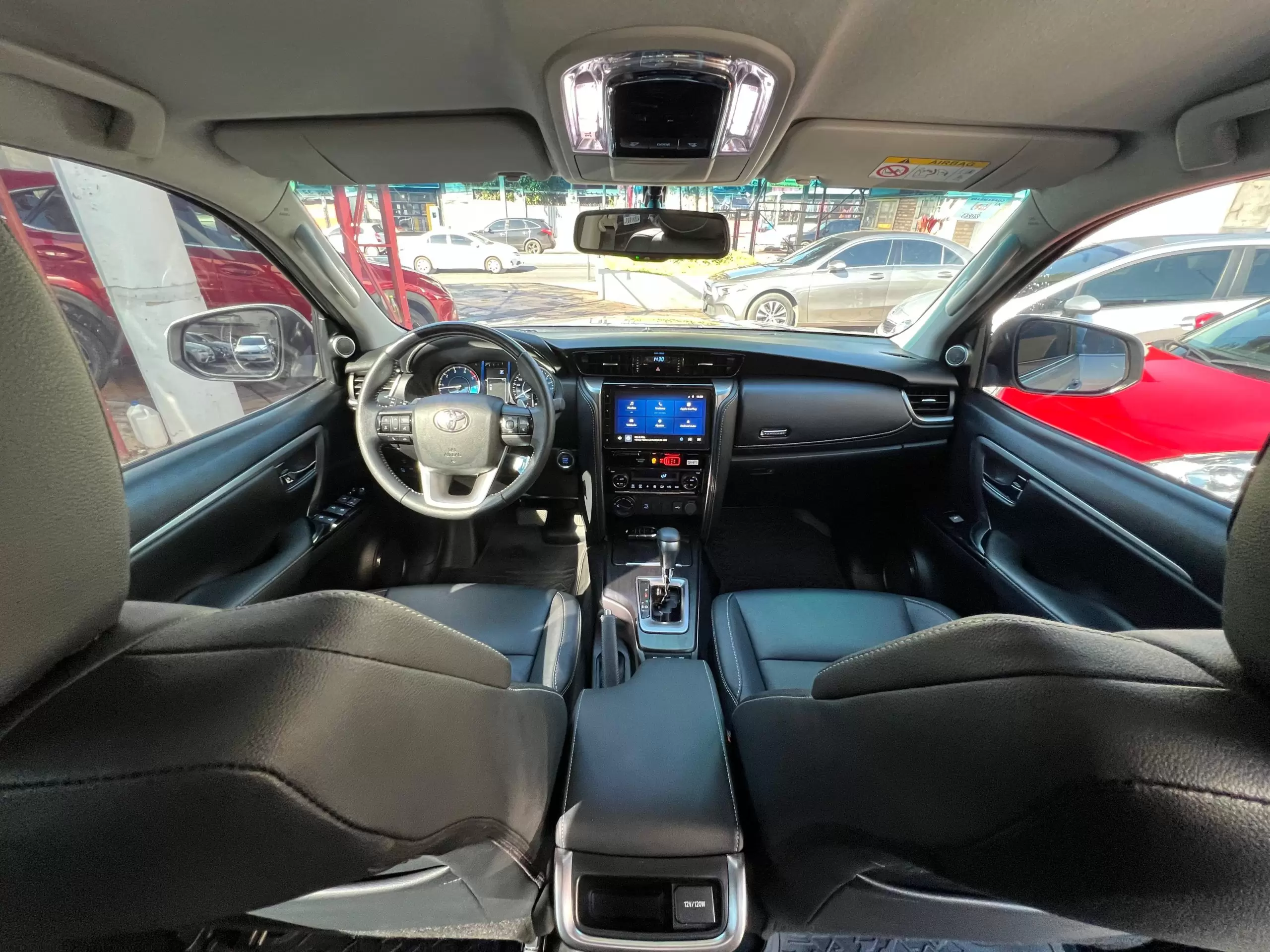 Toyota Fortuner SRV 4×4 2024 en Globalmotors: Potencia y confort SUV - Imagen 13