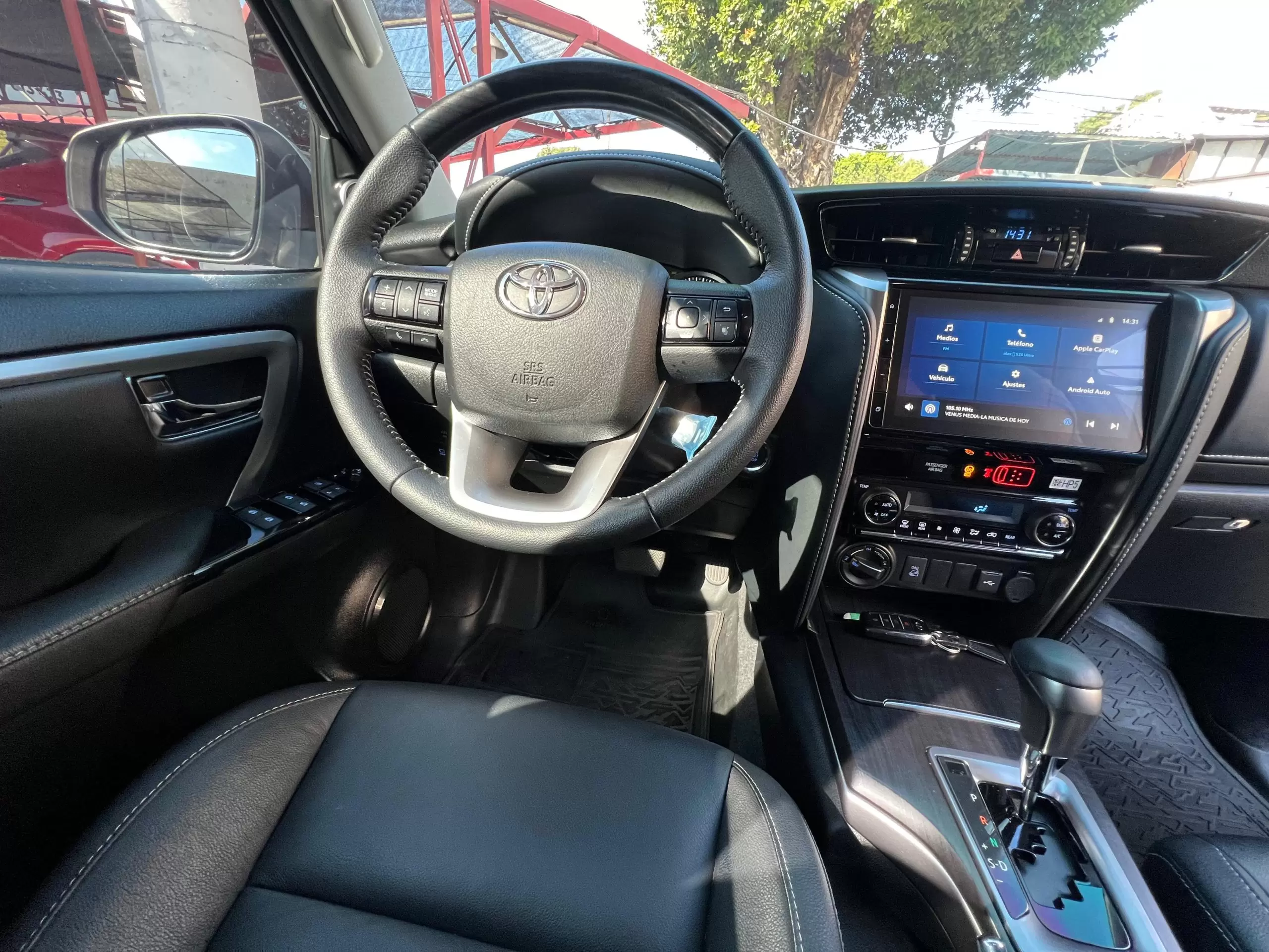 Toyota Fortuner SRV 4×4 2024 en Globalmotors: Potencia y confort SUV - Imagen 16