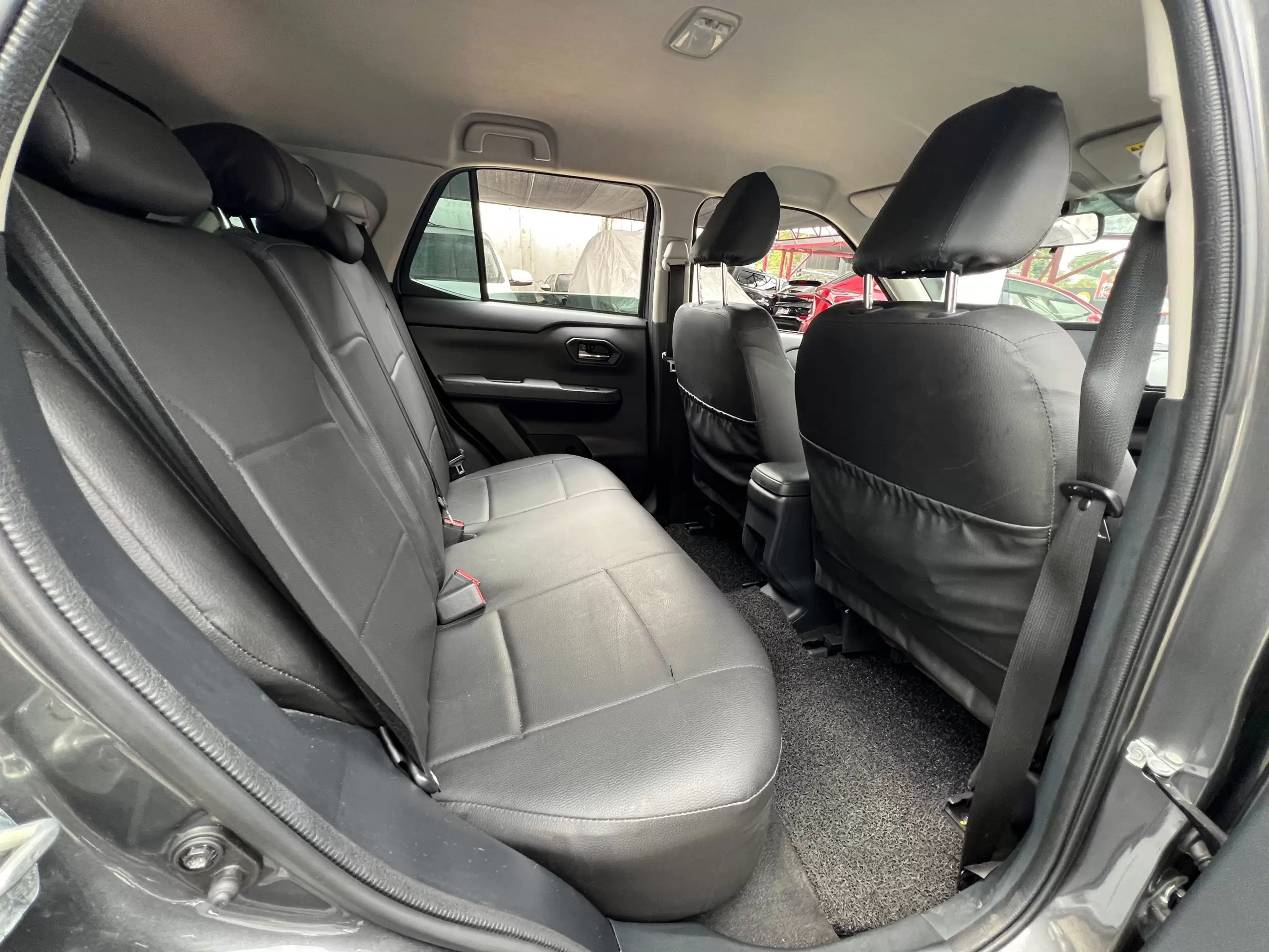 Toyota Raize E 2023 en Globalmotors: SUV compacto y moderno. - Imagen 13